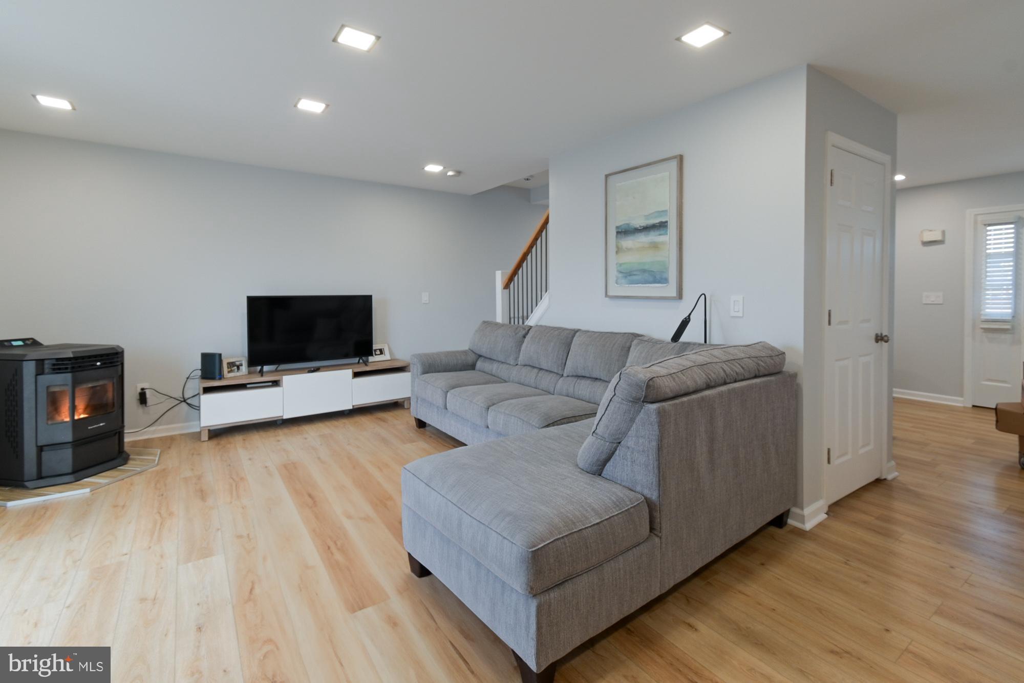 SUMMER HILL - Residential Lease