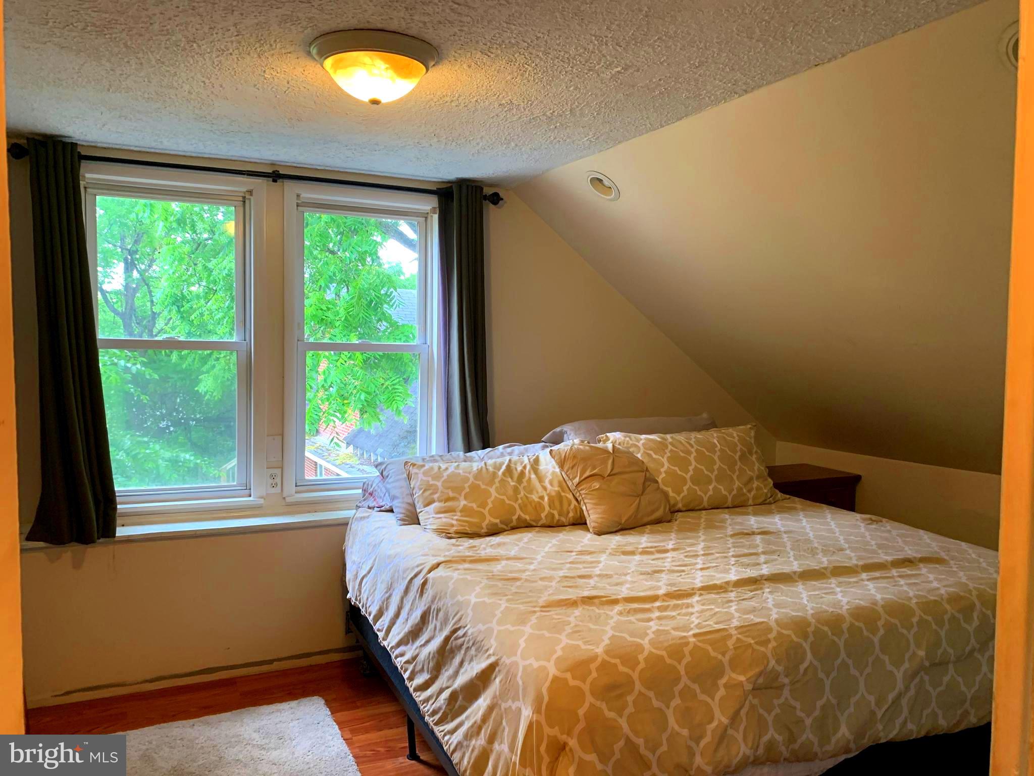 DEATH VALLEY RD - Residential