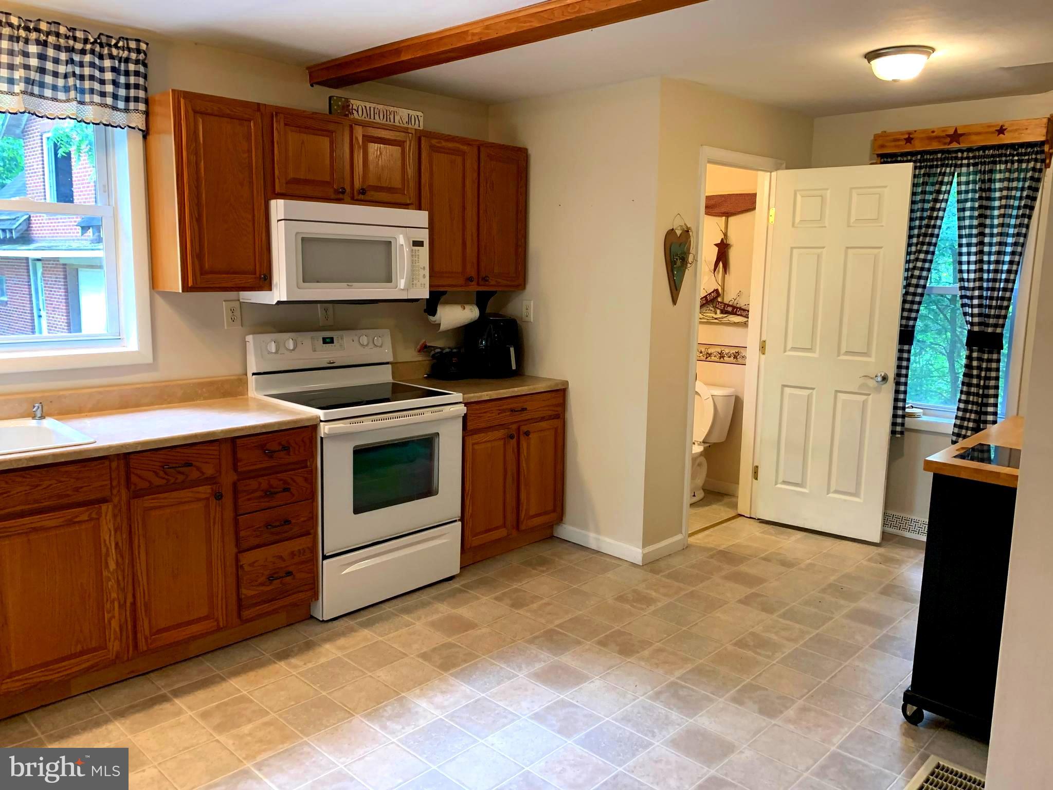 DEATH VALLEY RD - Residential