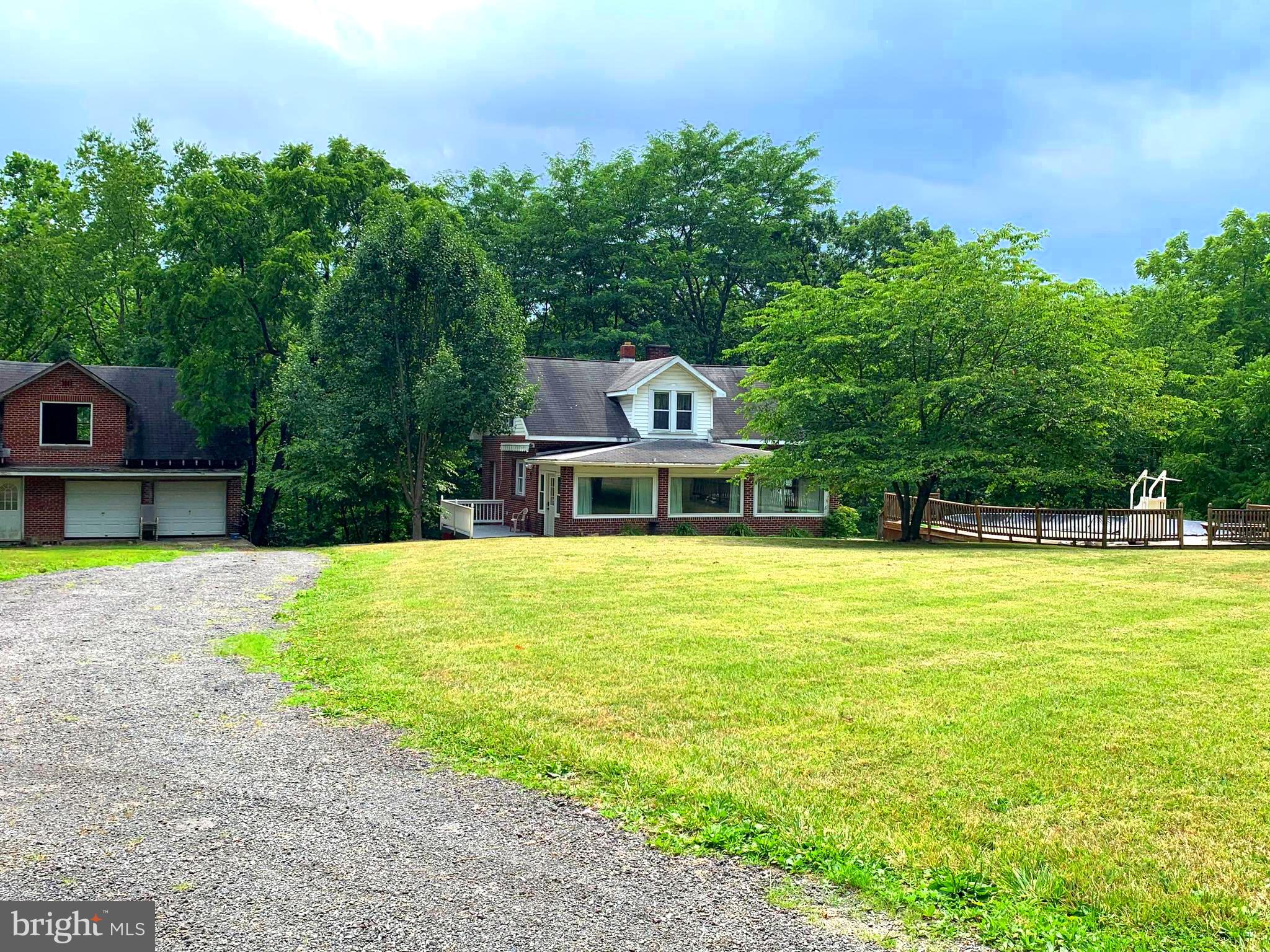 DEATH VALLEY RD - Residential