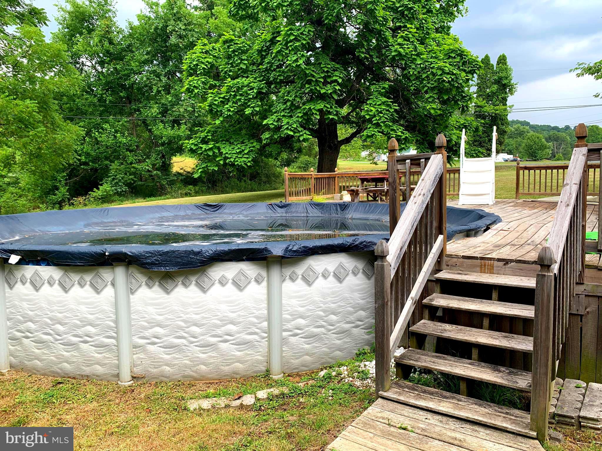 DEATH VALLEY RD - Residential