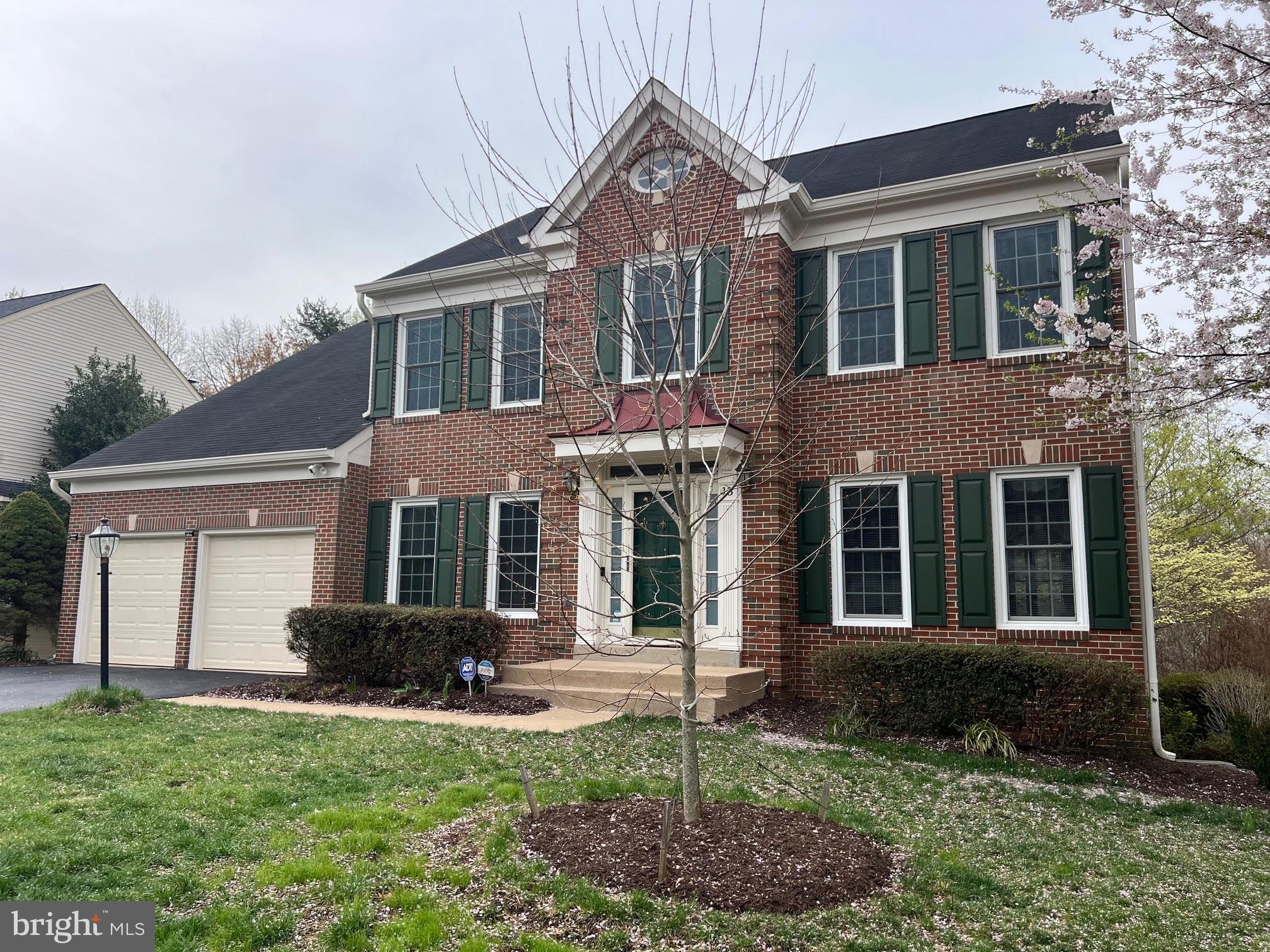 HAMPTON OAKS - Residential