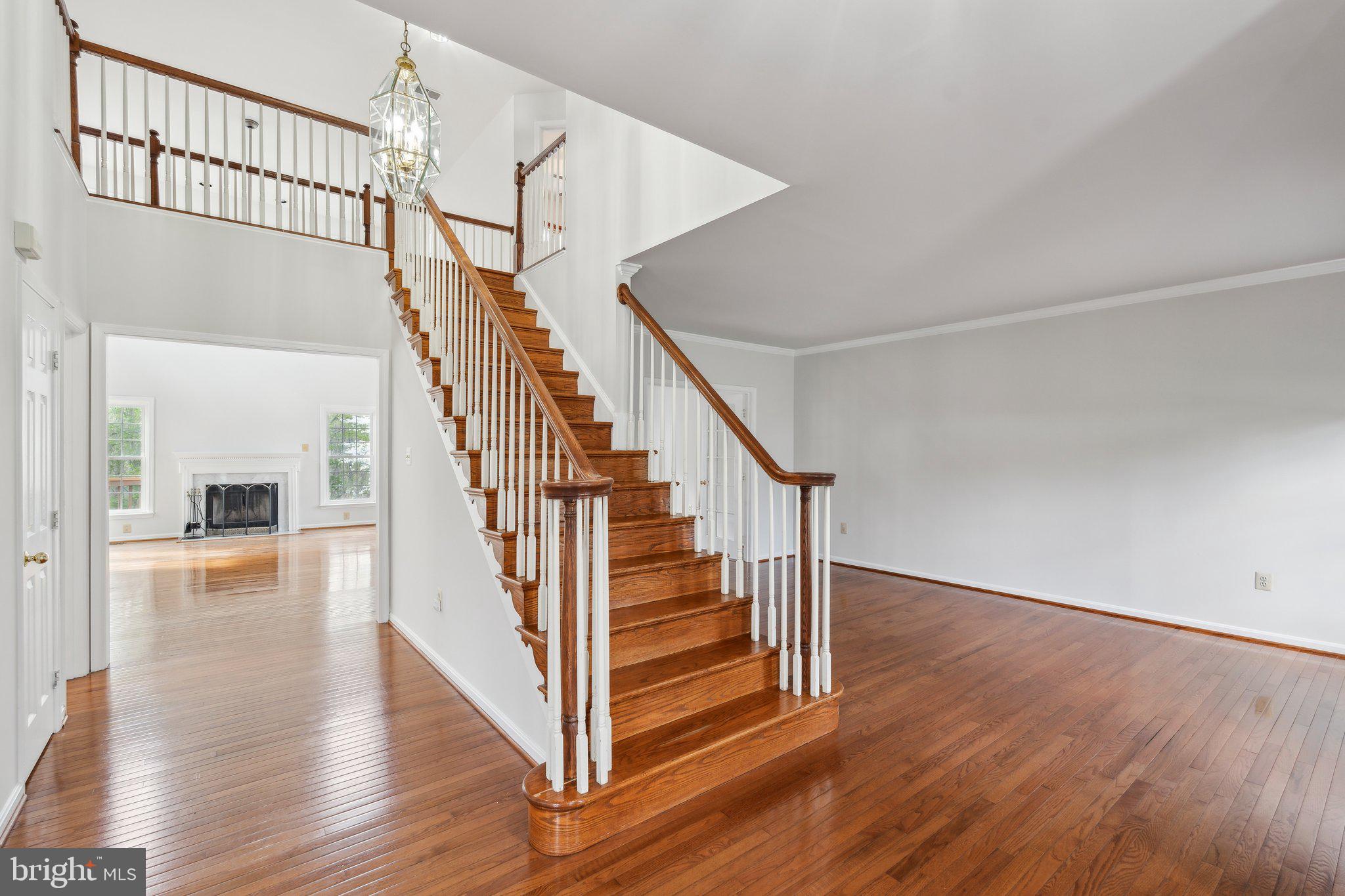 HAMPTON OAKS - Residential