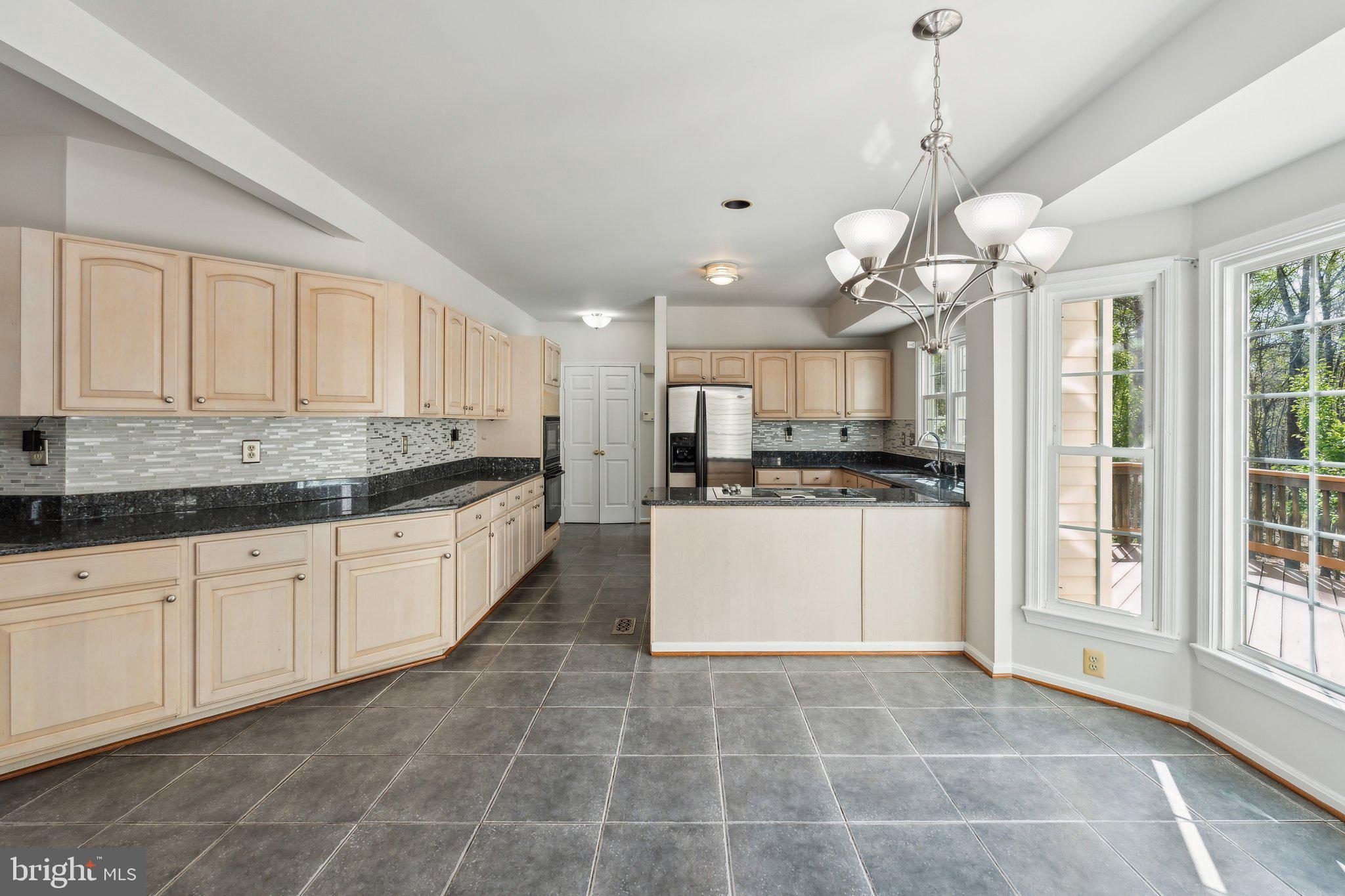 HAMPTON OAKS - Residential