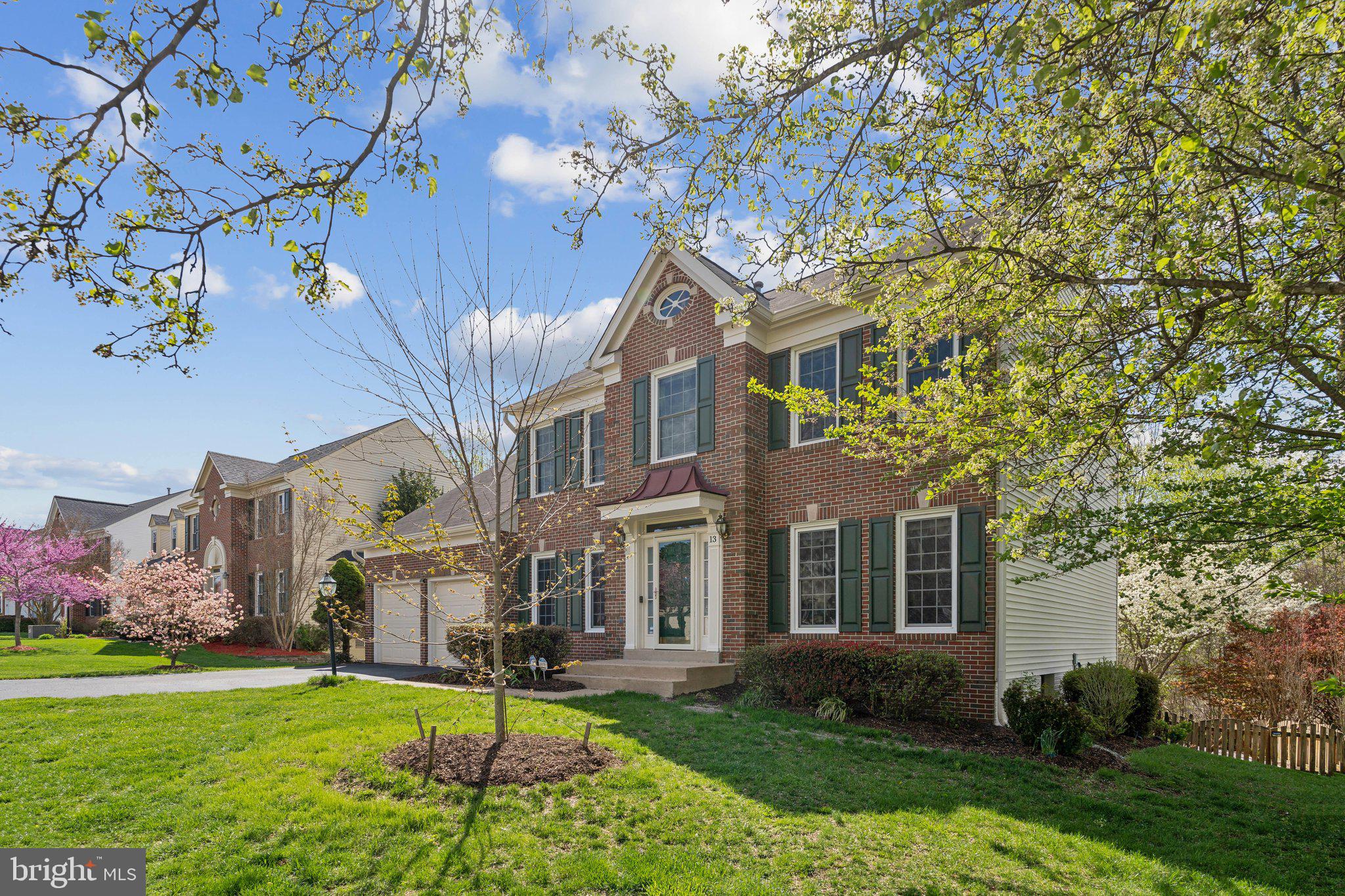 HAMPTON OAKS - Residential