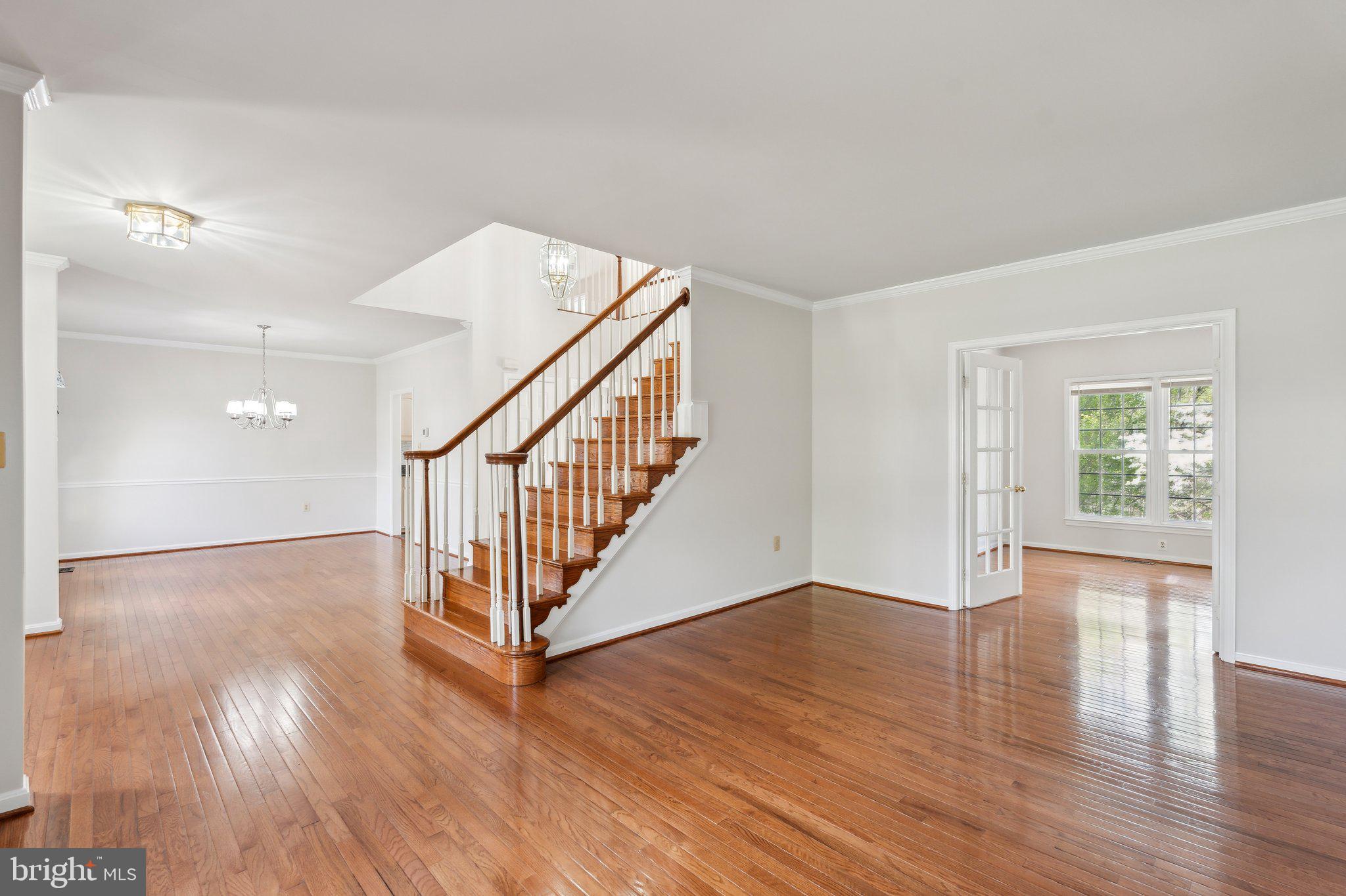 HAMPTON OAKS - Residential