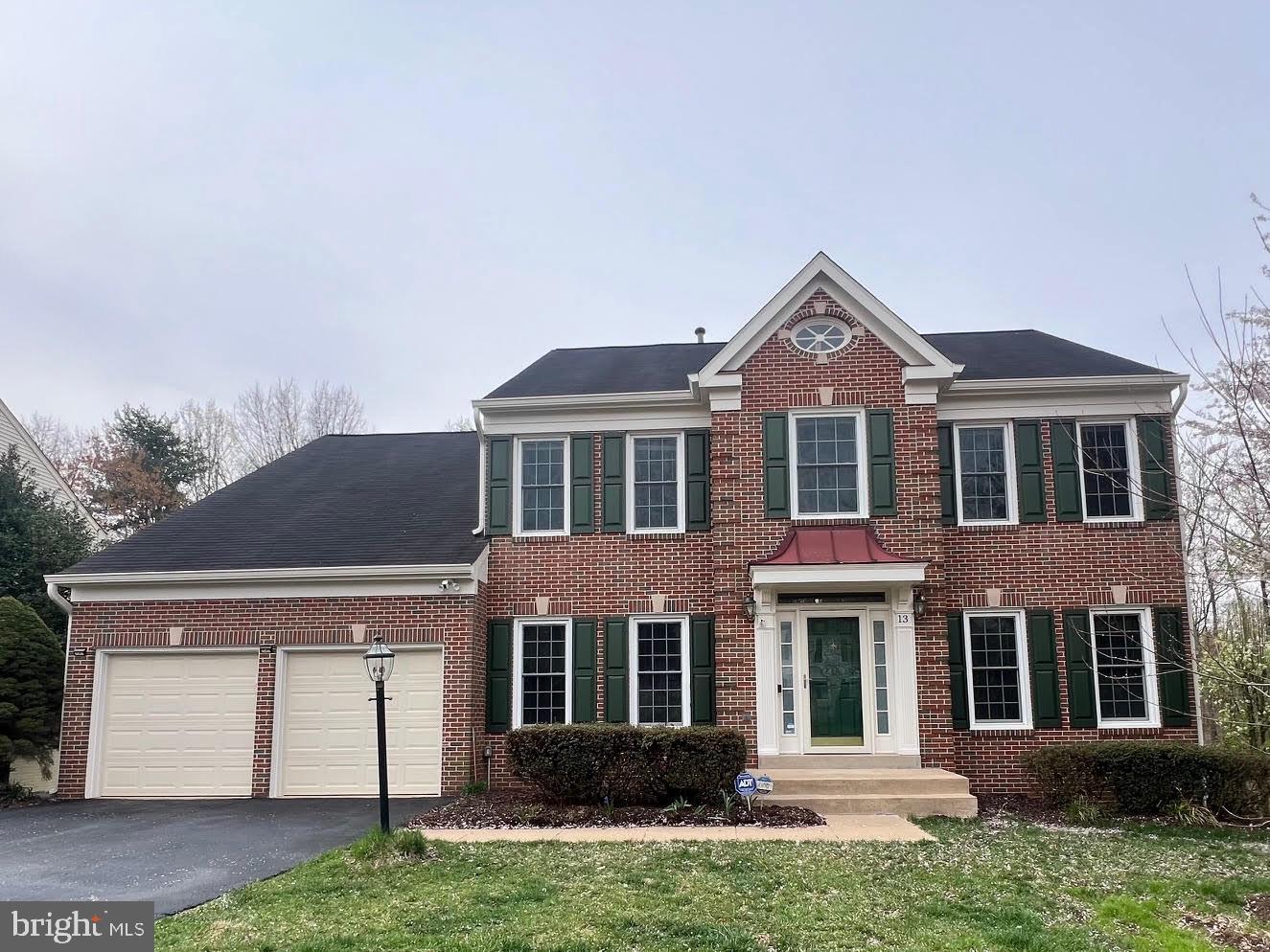 HAMPTON OAKS - Residential