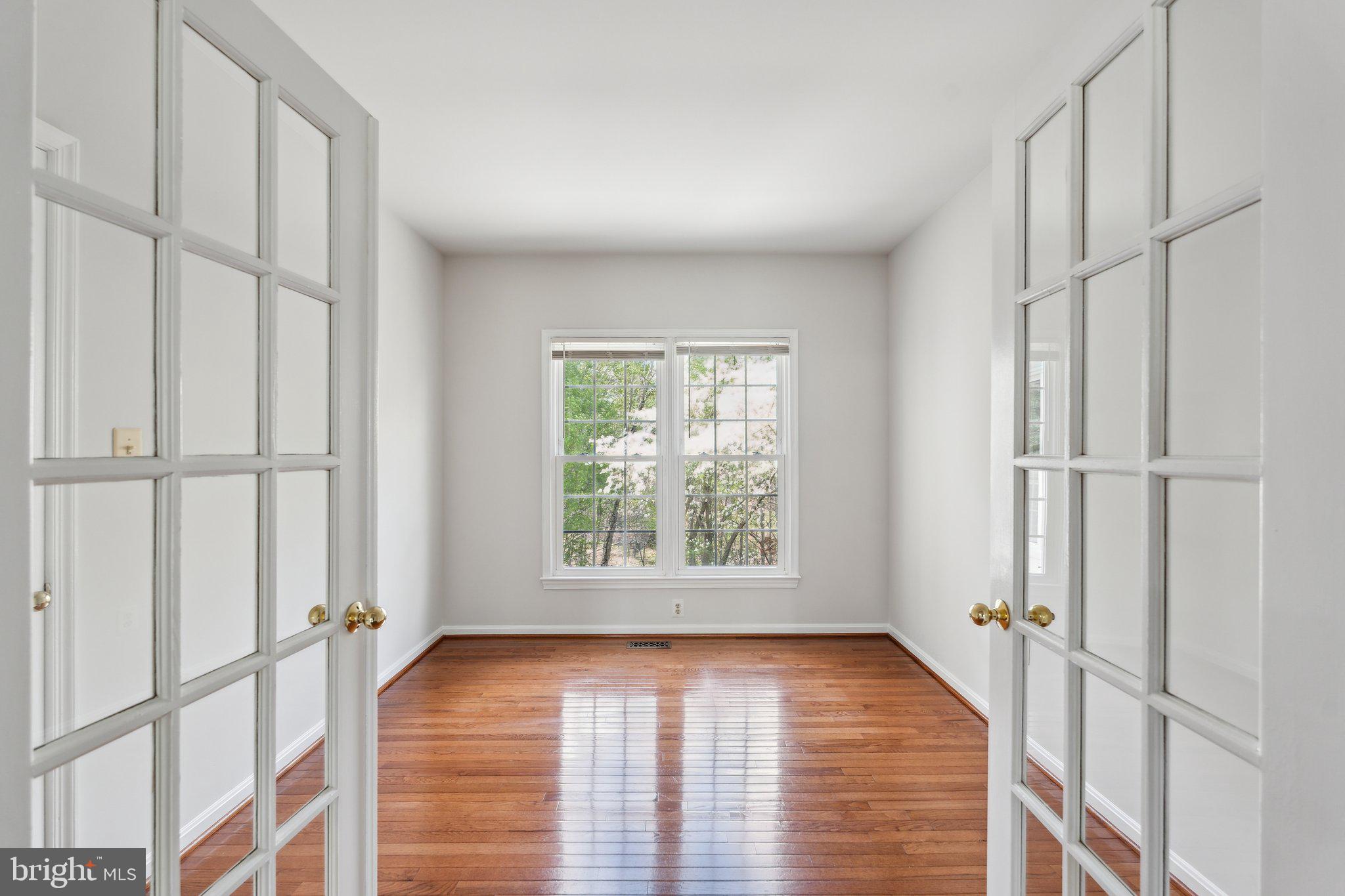 HAMPTON OAKS - Residential