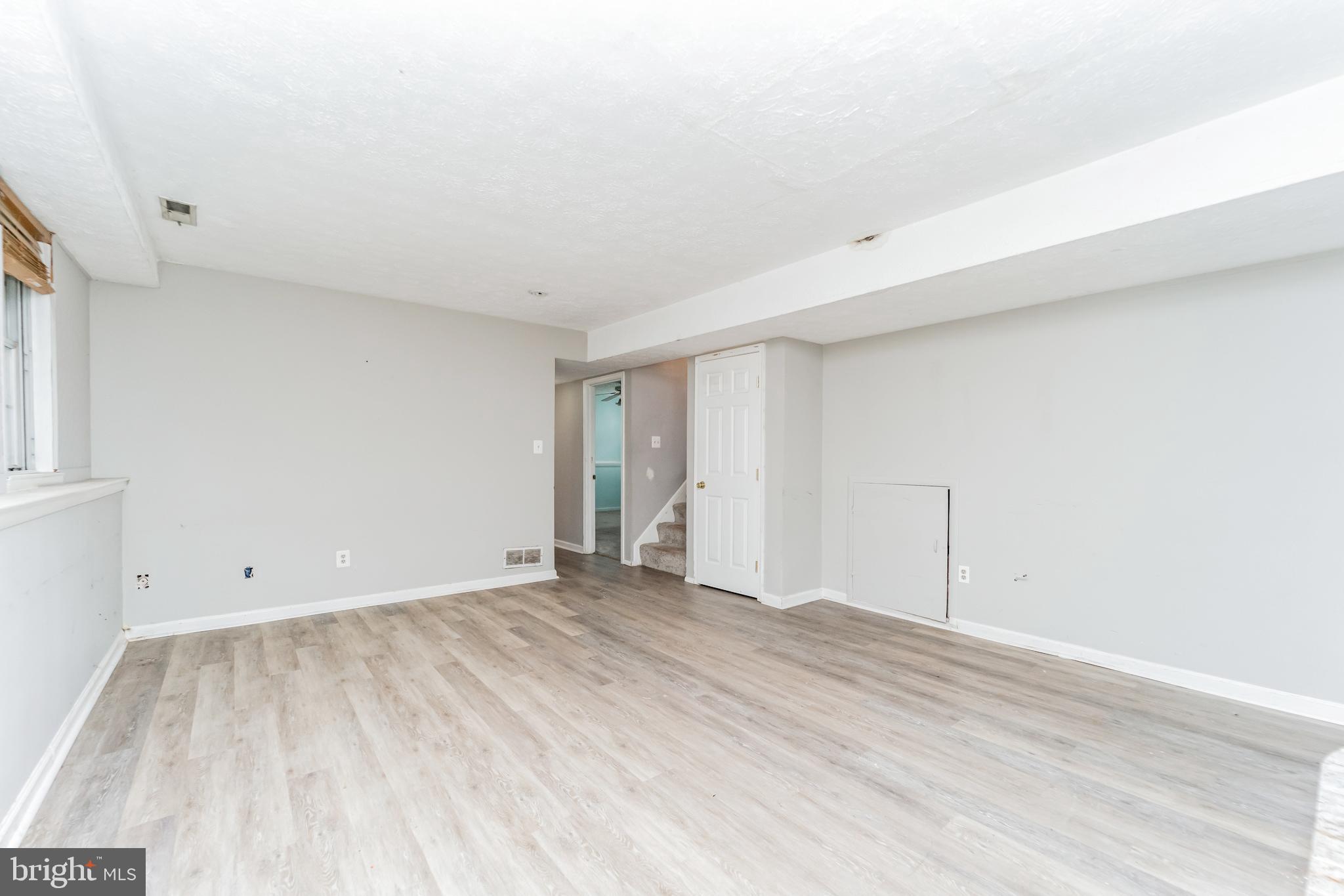 BAY COUNTRY - Residential