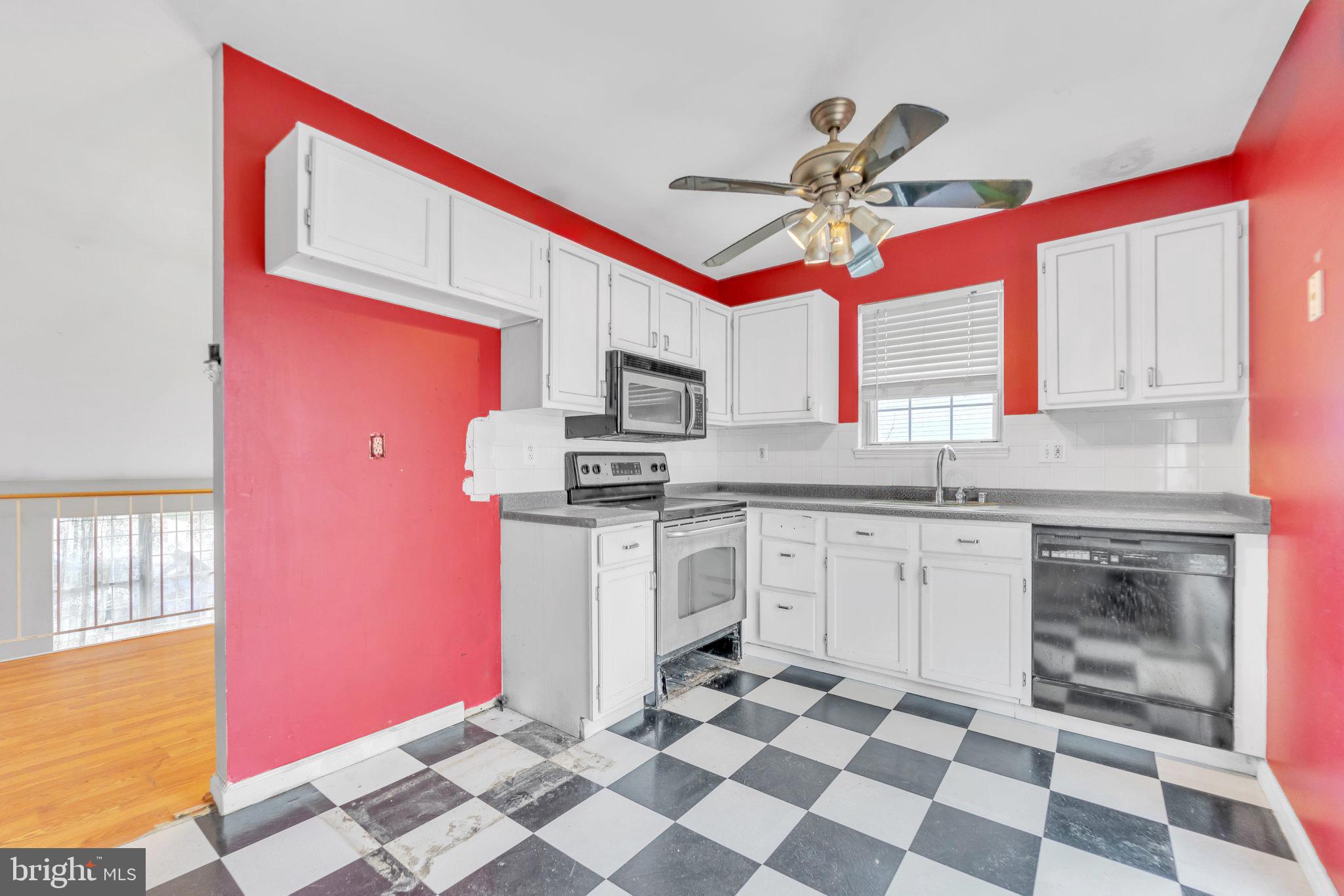 BAY COUNTRY - Residential