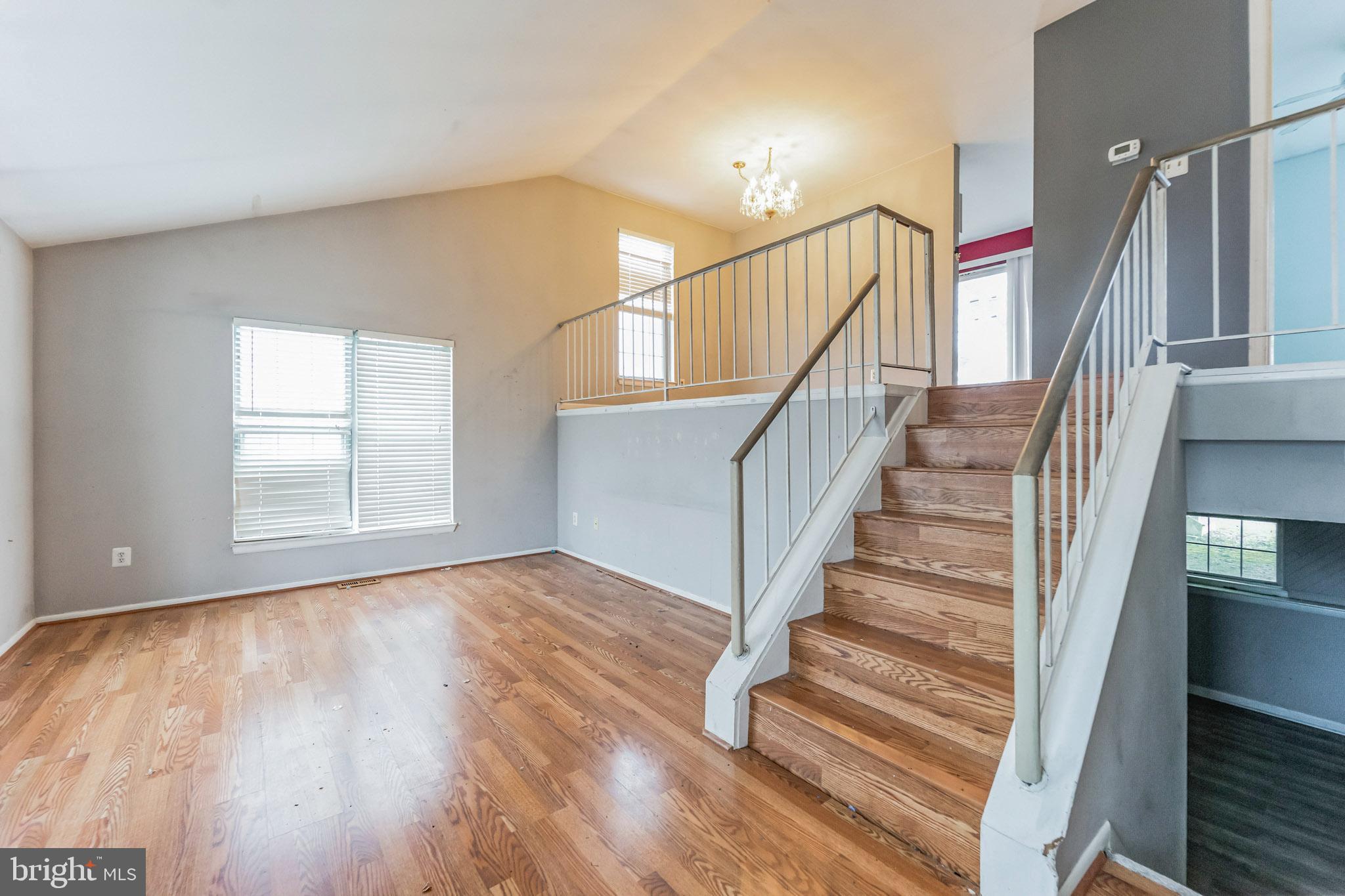 BAY COUNTRY - Residential