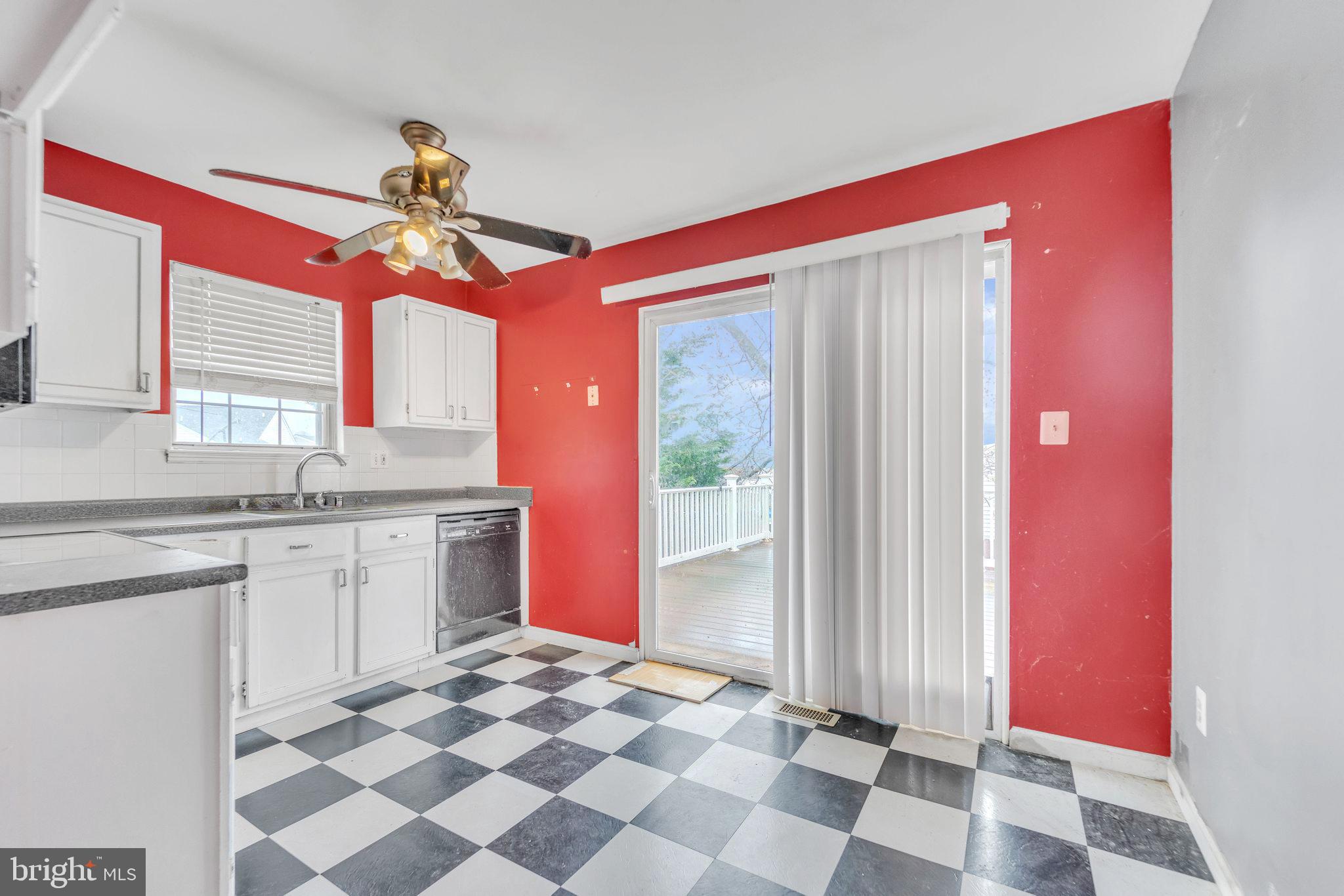 BAY COUNTRY - Residential