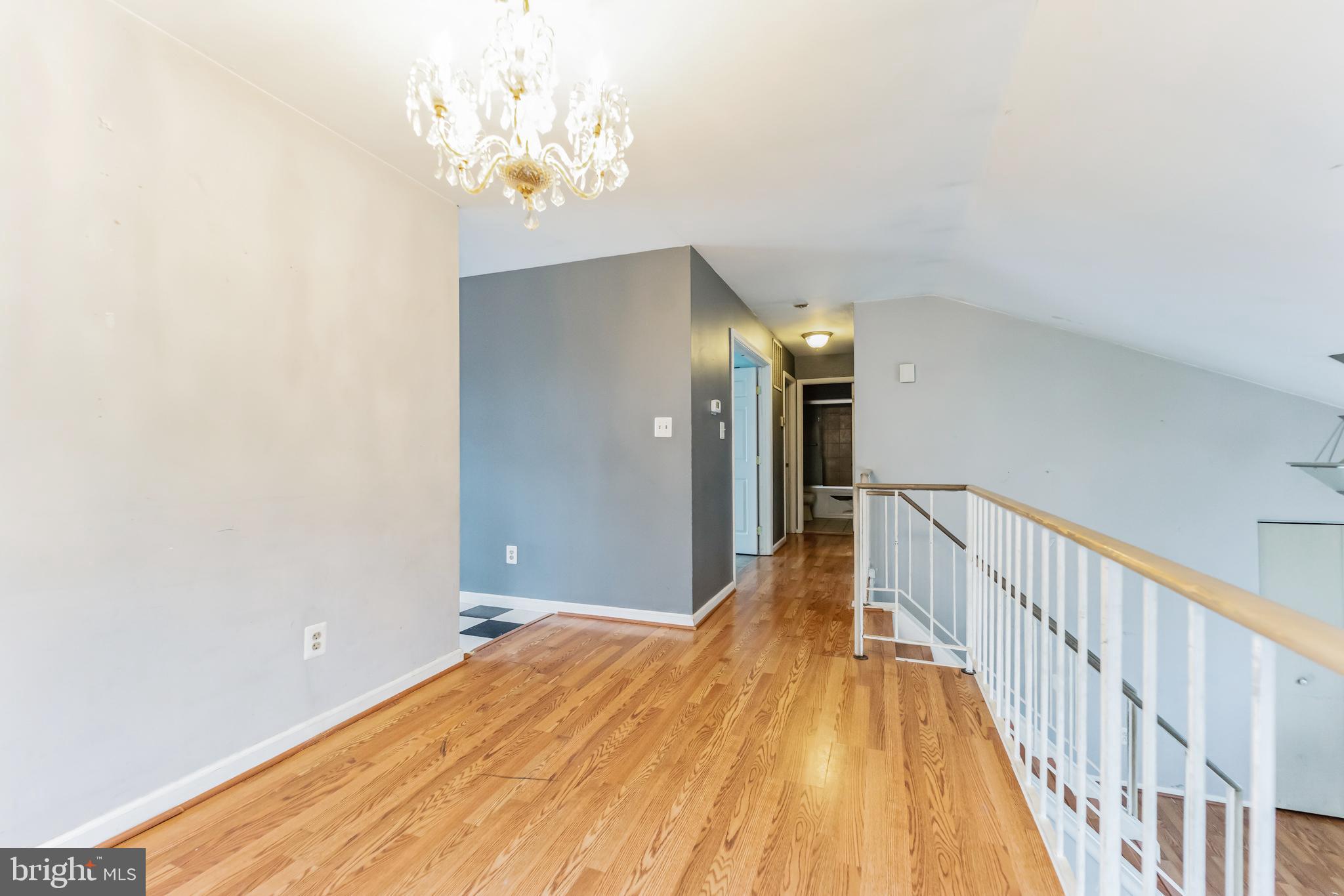 BAY COUNTRY - Residential