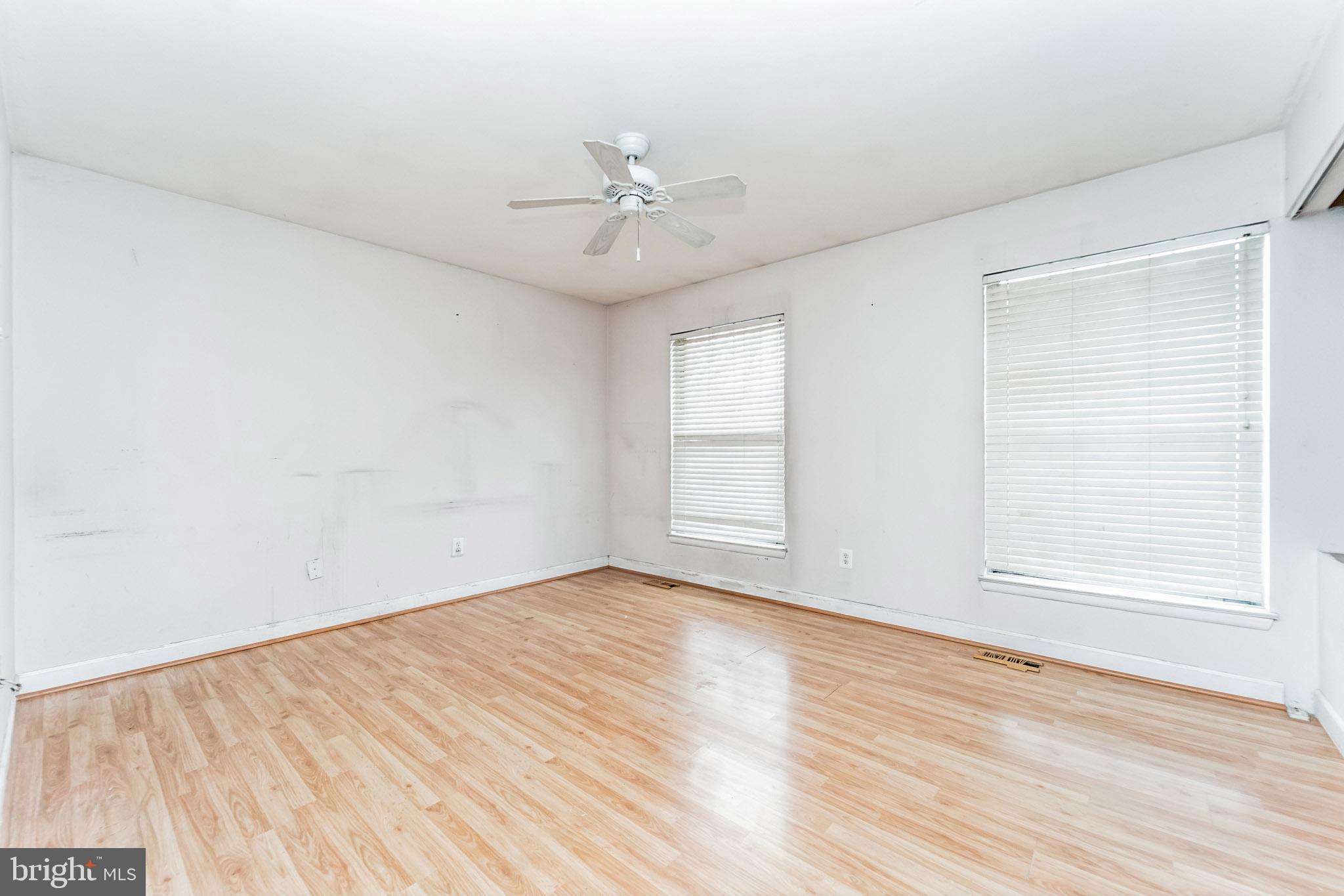 BAY COUNTRY - Residential