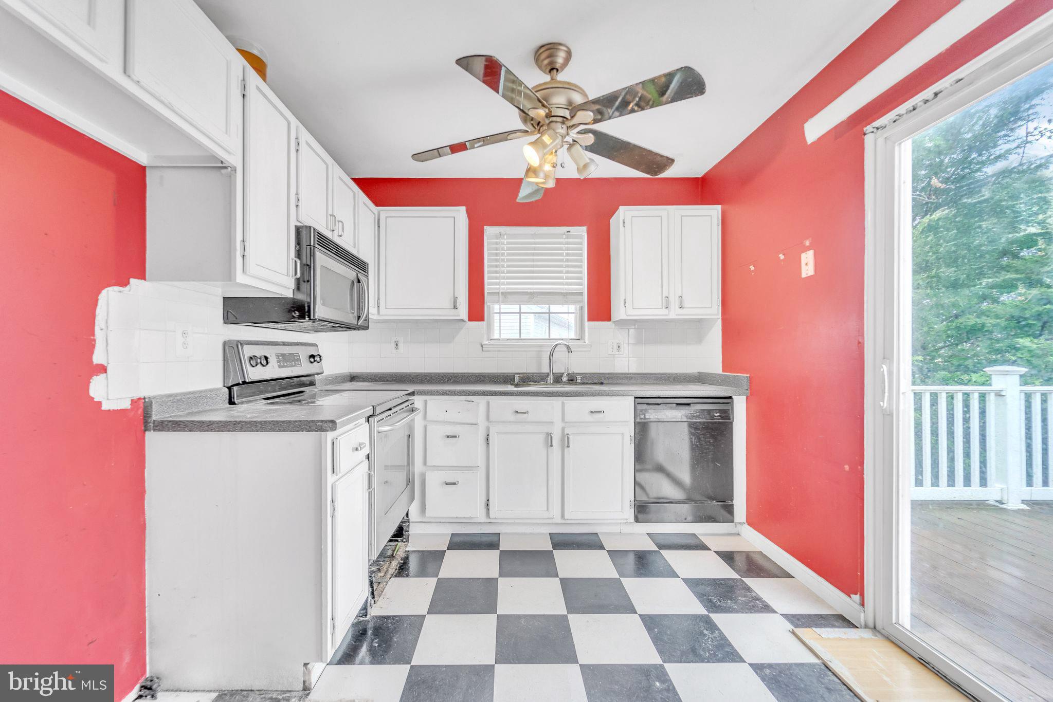 BAY COUNTRY - Residential