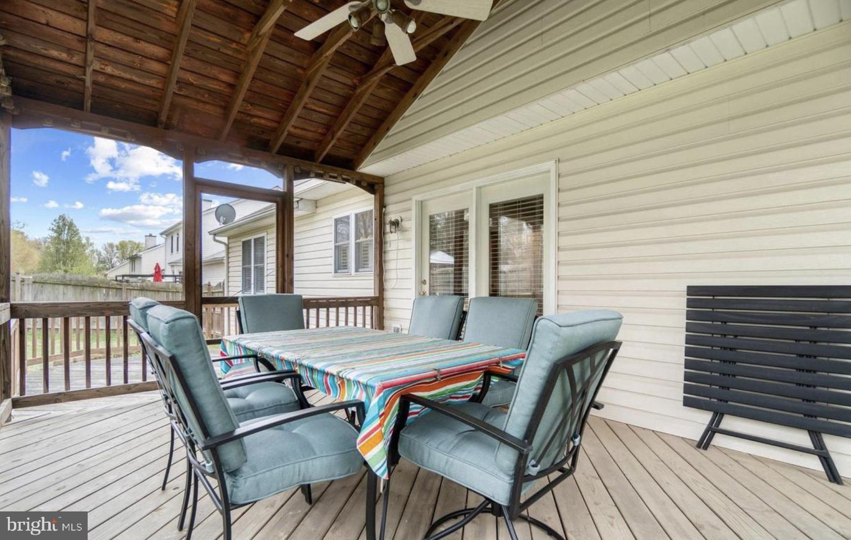 SMOKETREE - Residential Lease