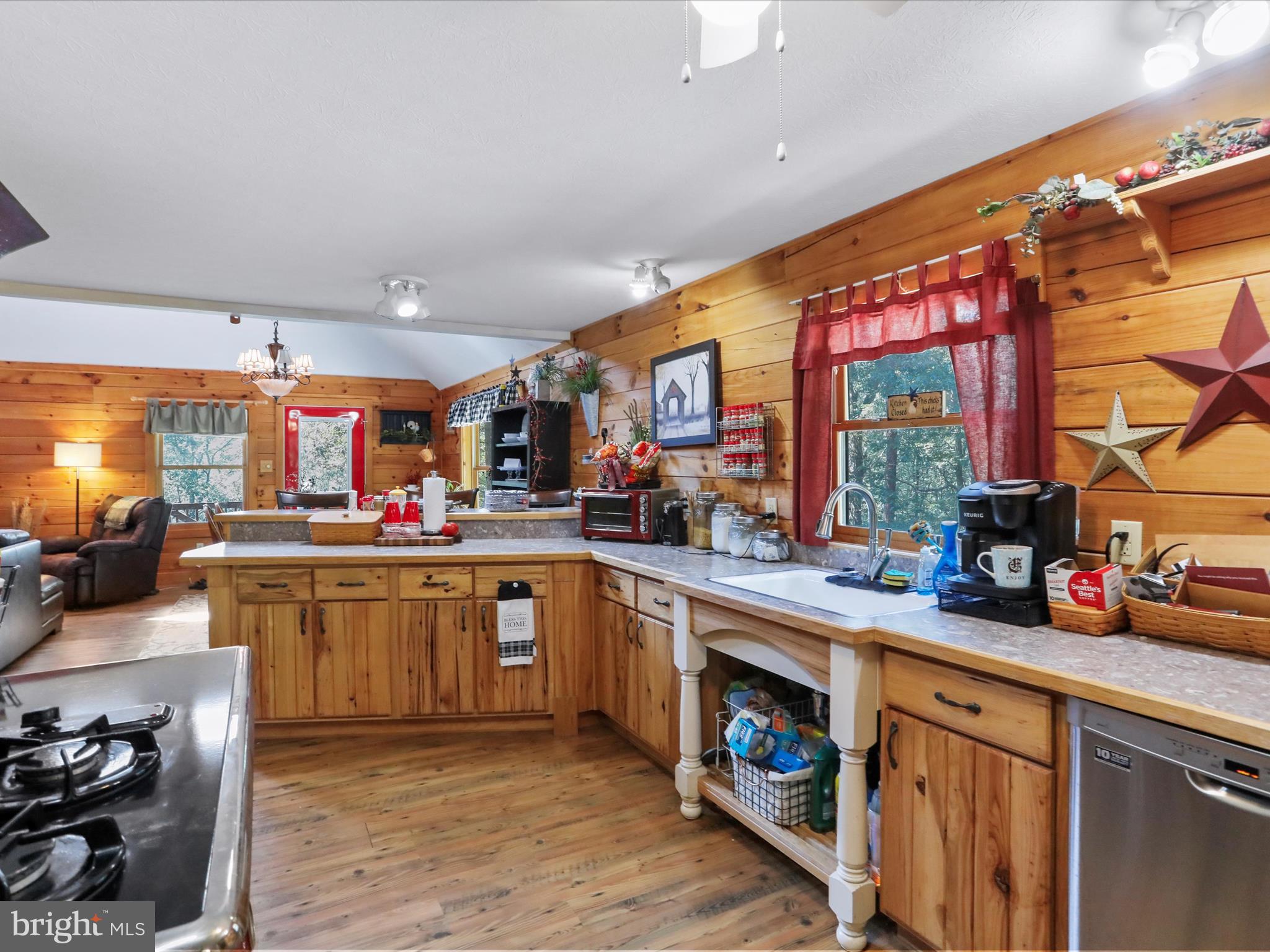 WOODS AT TAYLOR LAKE - Residential