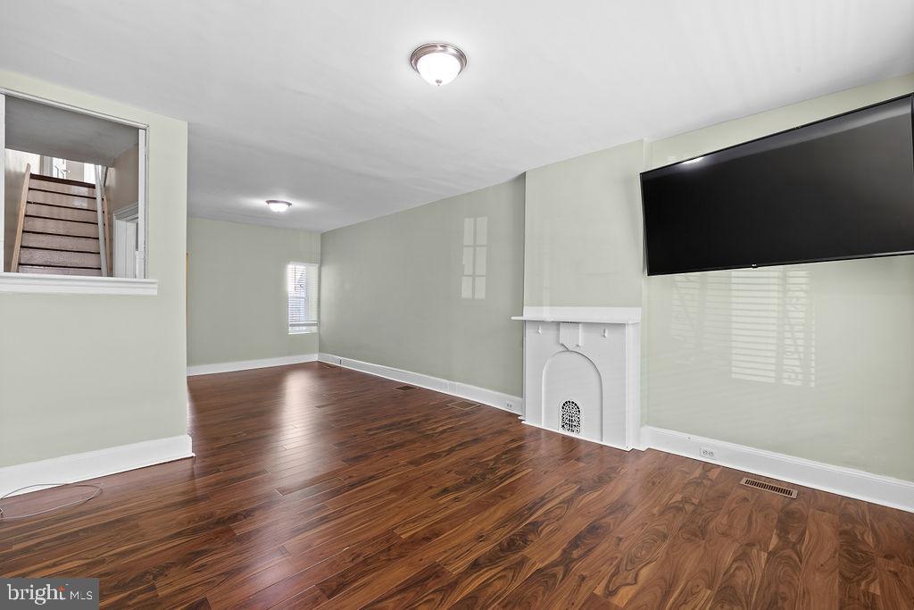 MANAYUNK - Residential Lease