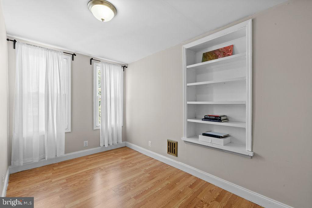 MANAYUNK - Residential Lease