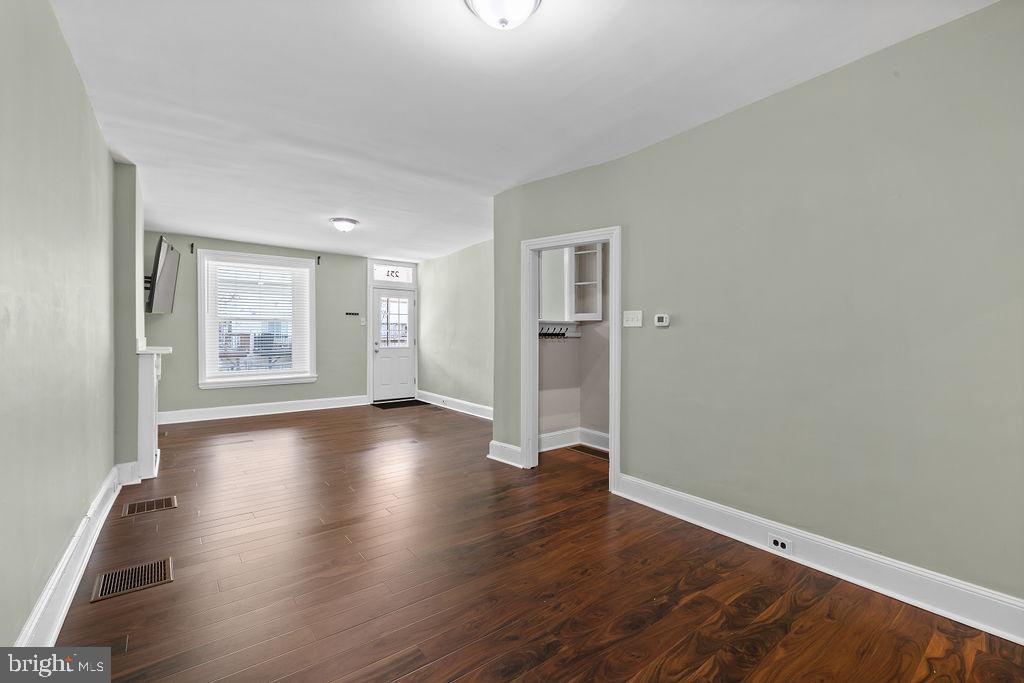 MANAYUNK - Residential Lease