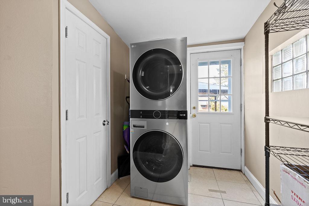 MANAYUNK - Residential Lease