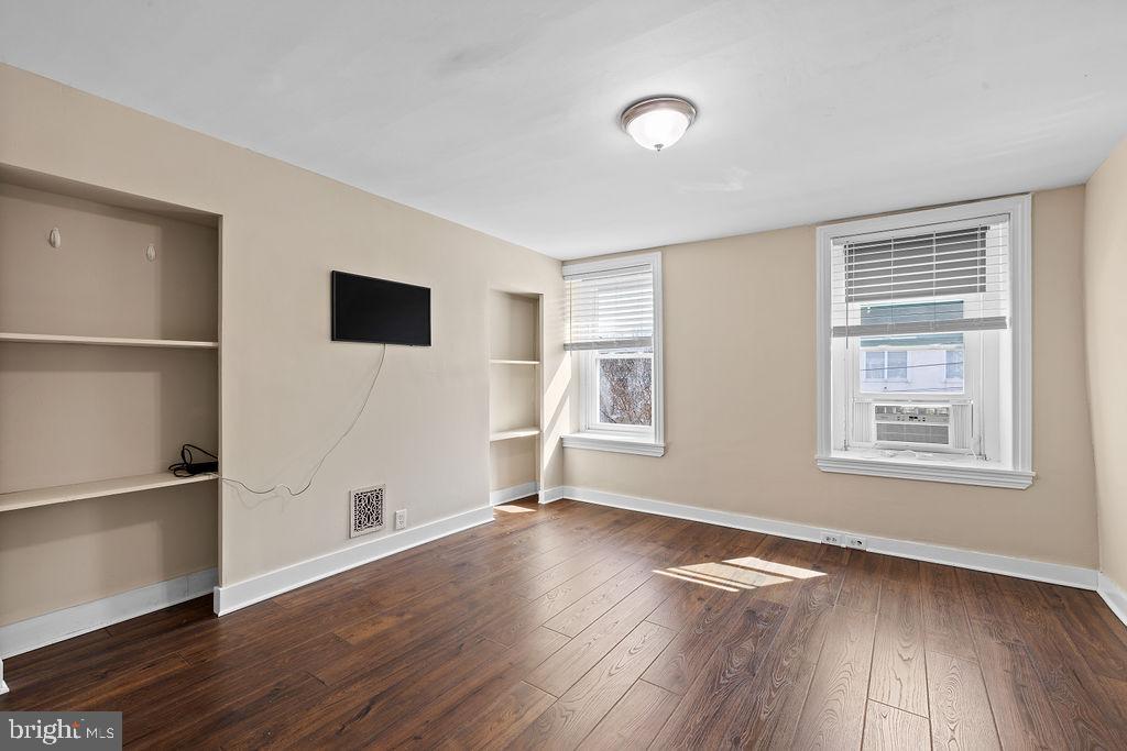 MANAYUNK - Residential Lease