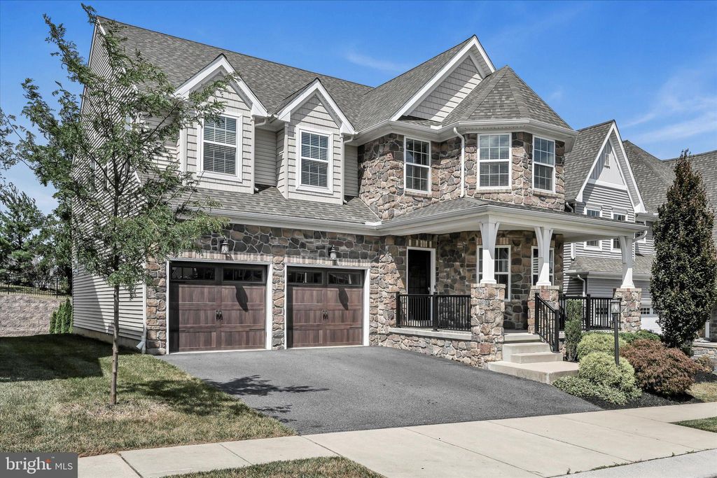 Photo of 25 ALDERWOOD WAY, LANCASTER, PA 17601 (MLS # PALA2040224)