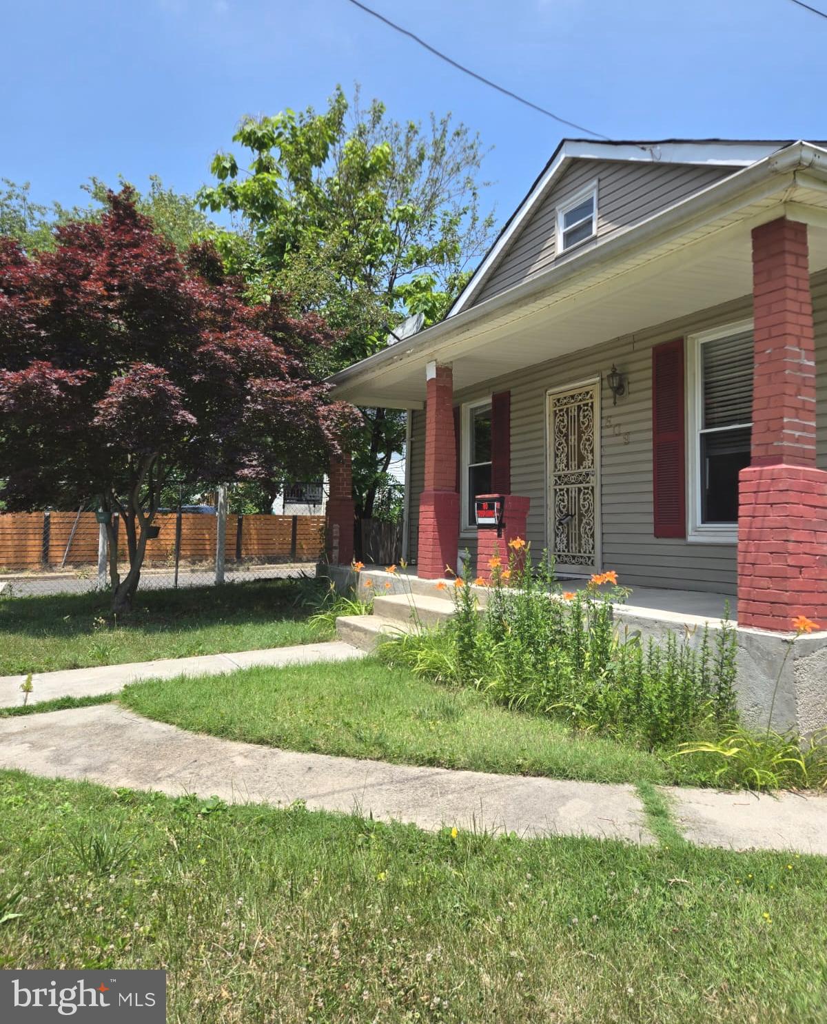 809 EASTERN AVENUE