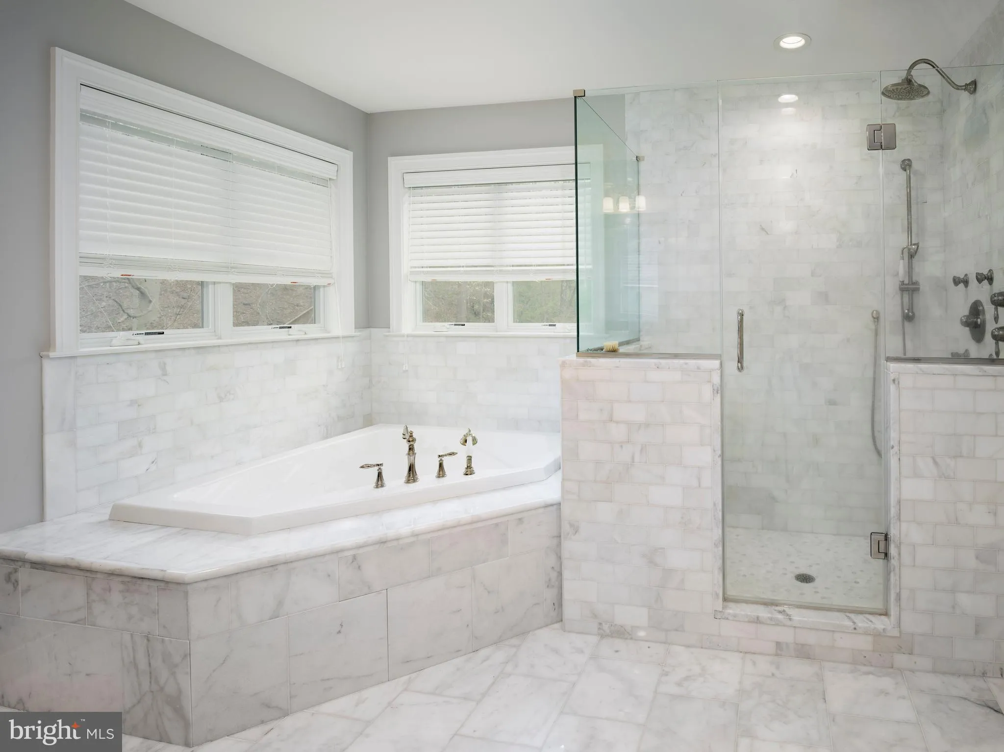 Newtown Square, Pennsylvania 19073, United States, 5 Bedrooms Bedrooms, ,5 BathroomsBathrooms,Residential,Pending,55980