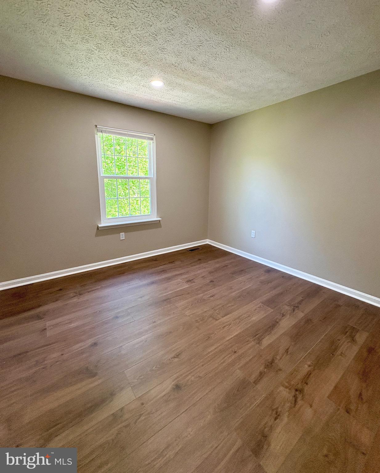 FOXBOROUGH FARMS - Residential Lease