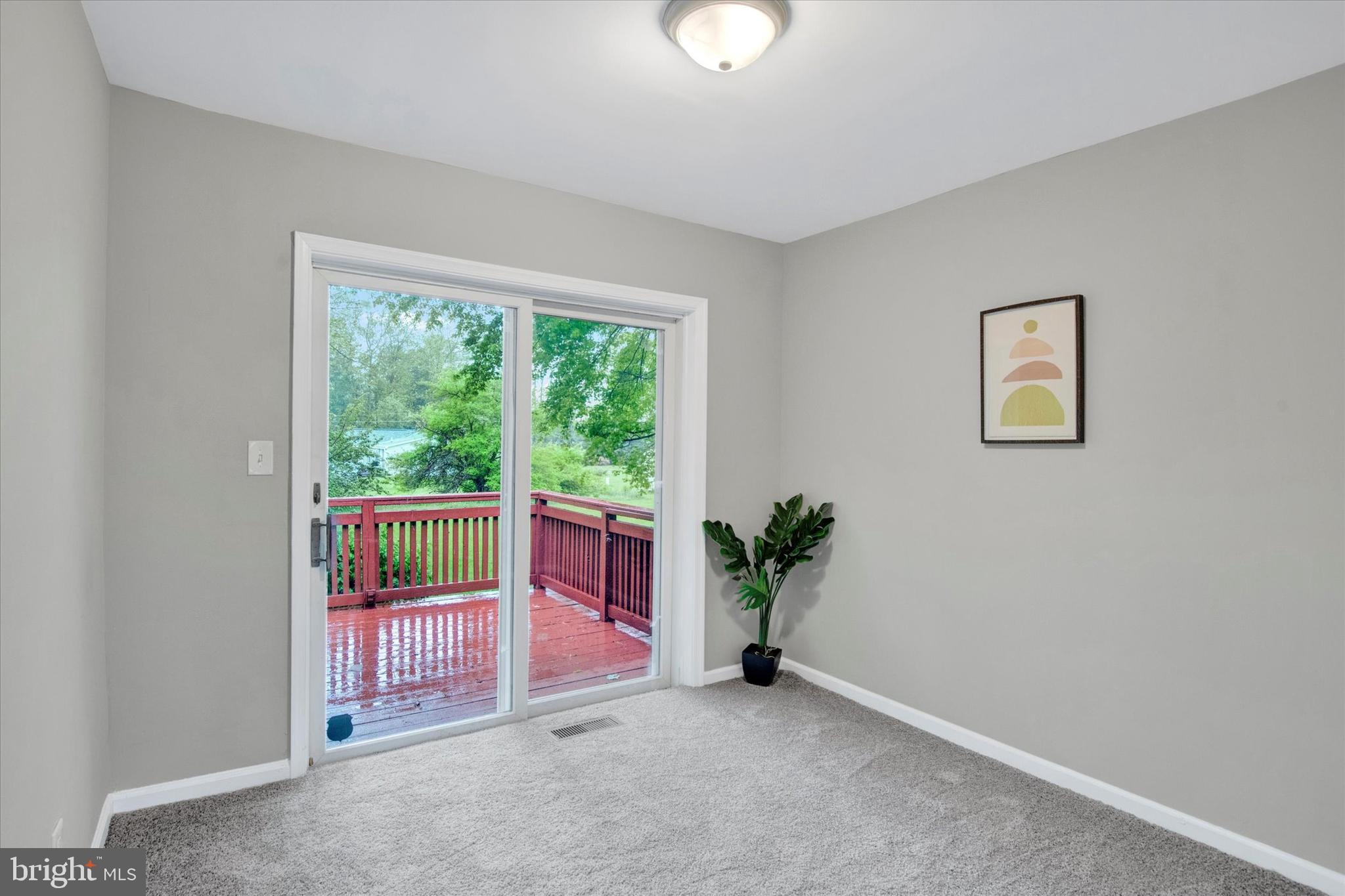 CORNS MANOR - Residential