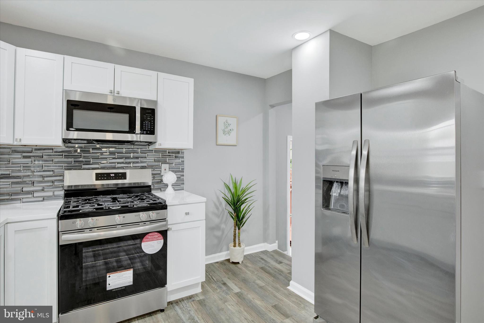 CORNS MANOR - Residential