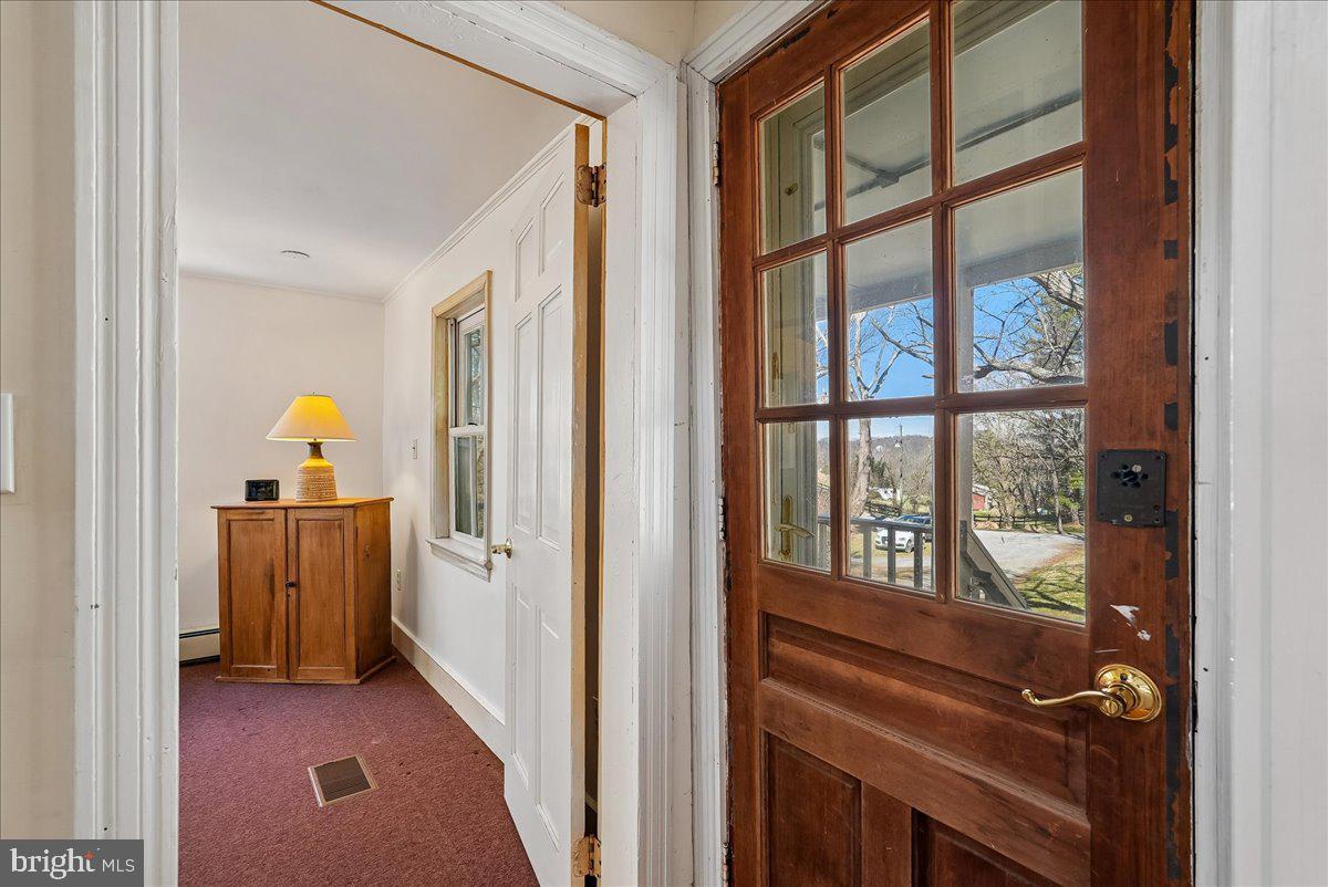 TAYLORSTOWN - Residential