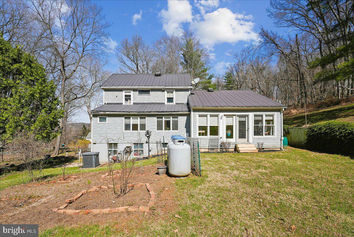 TAYLORSTOWN - Residential