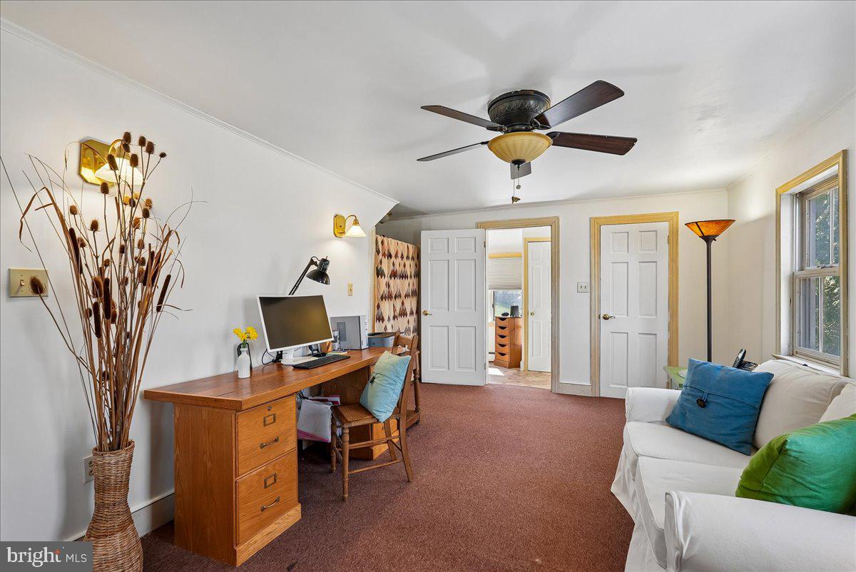 TAYLORSTOWN - Residential