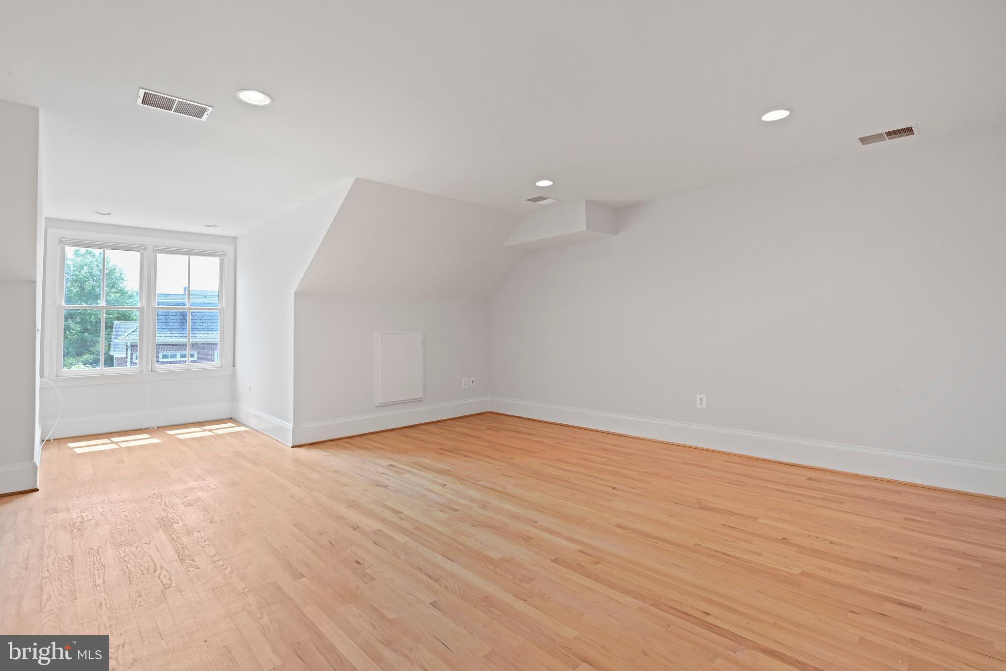 EVANS FARM - Residential