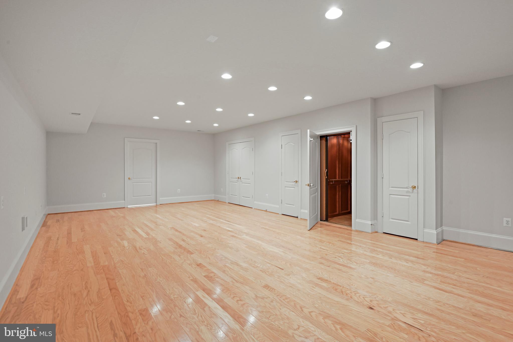 EVANS FARM - Residential