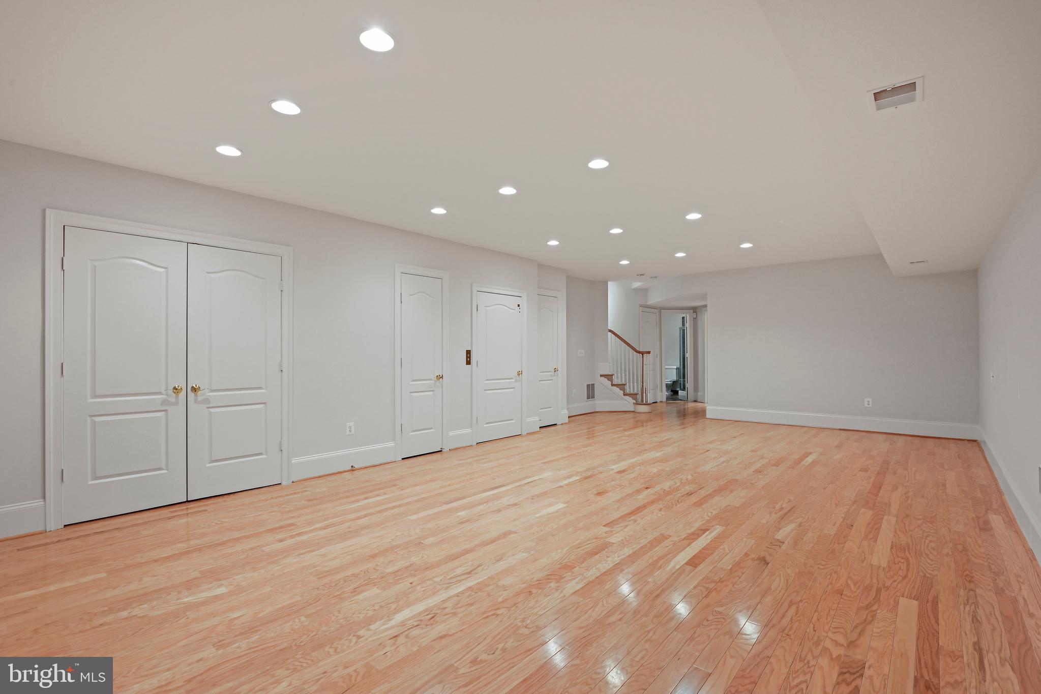 EVANS FARM - Residential