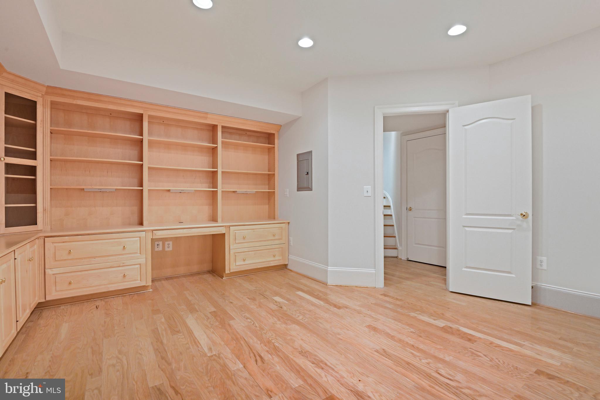 EVANS FARM - Residential