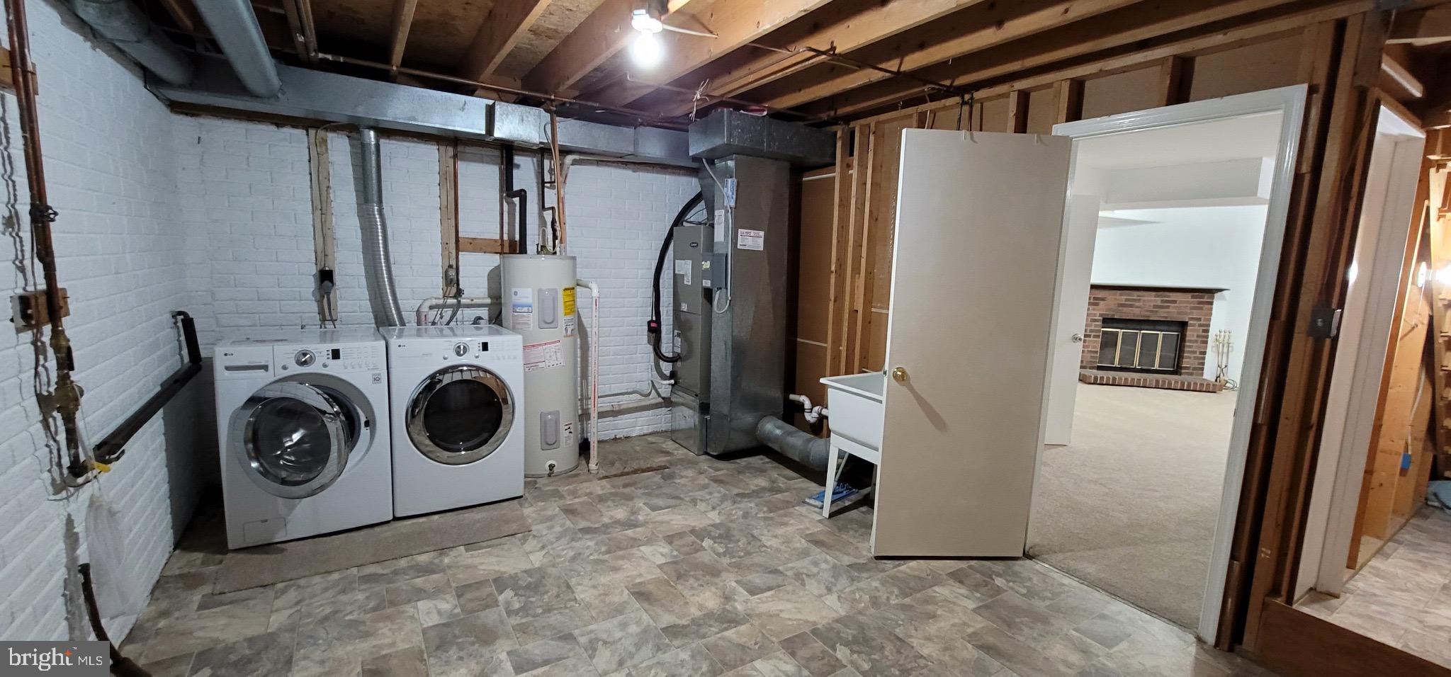 SPRINGFIELD OAKS - Residential