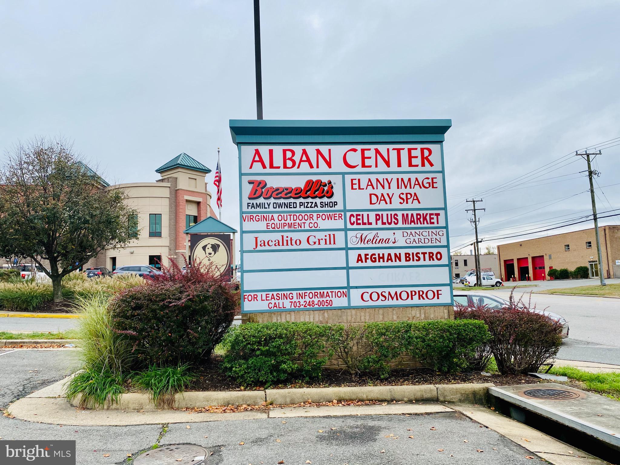 SPRINGFIELD OAKS - Residential