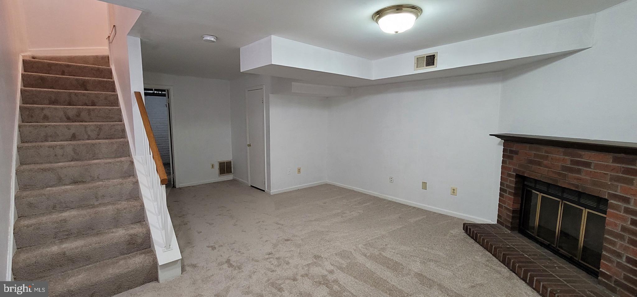 SPRINGFIELD OAKS - Residential