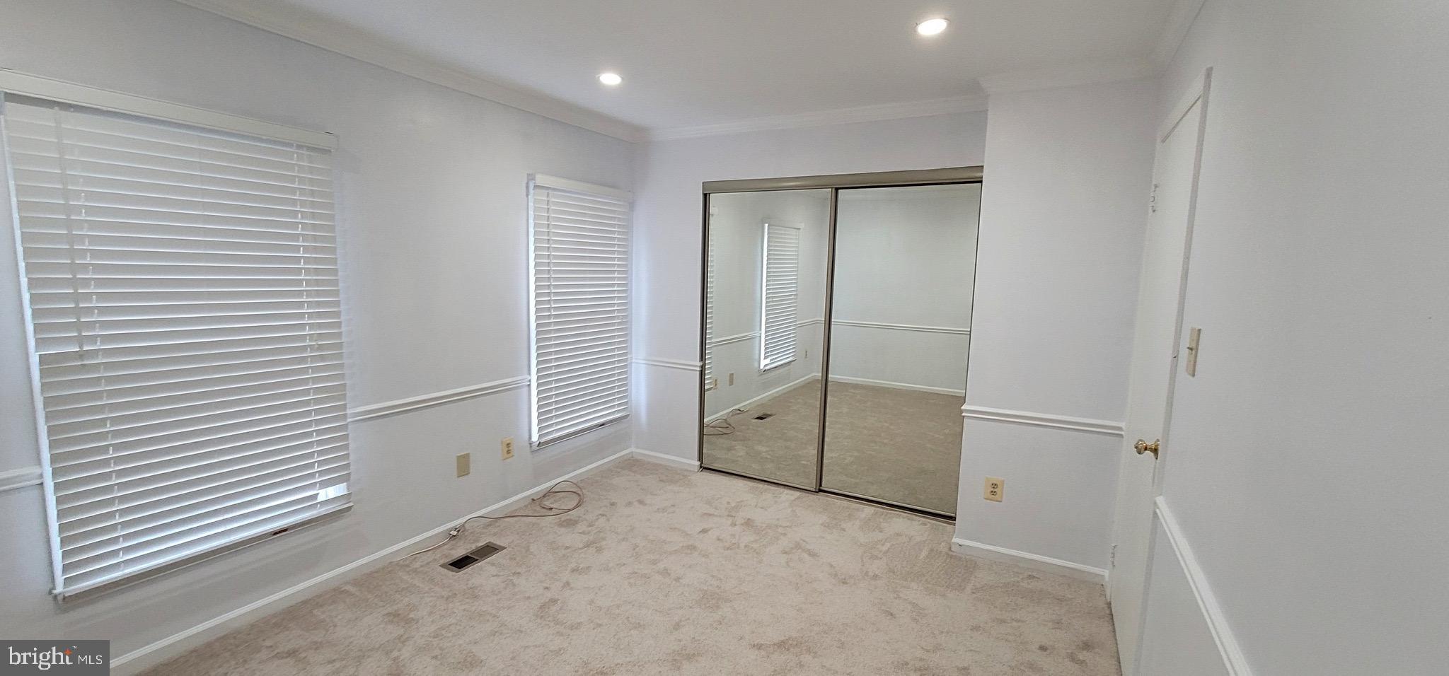 SPRINGFIELD OAKS - Residential