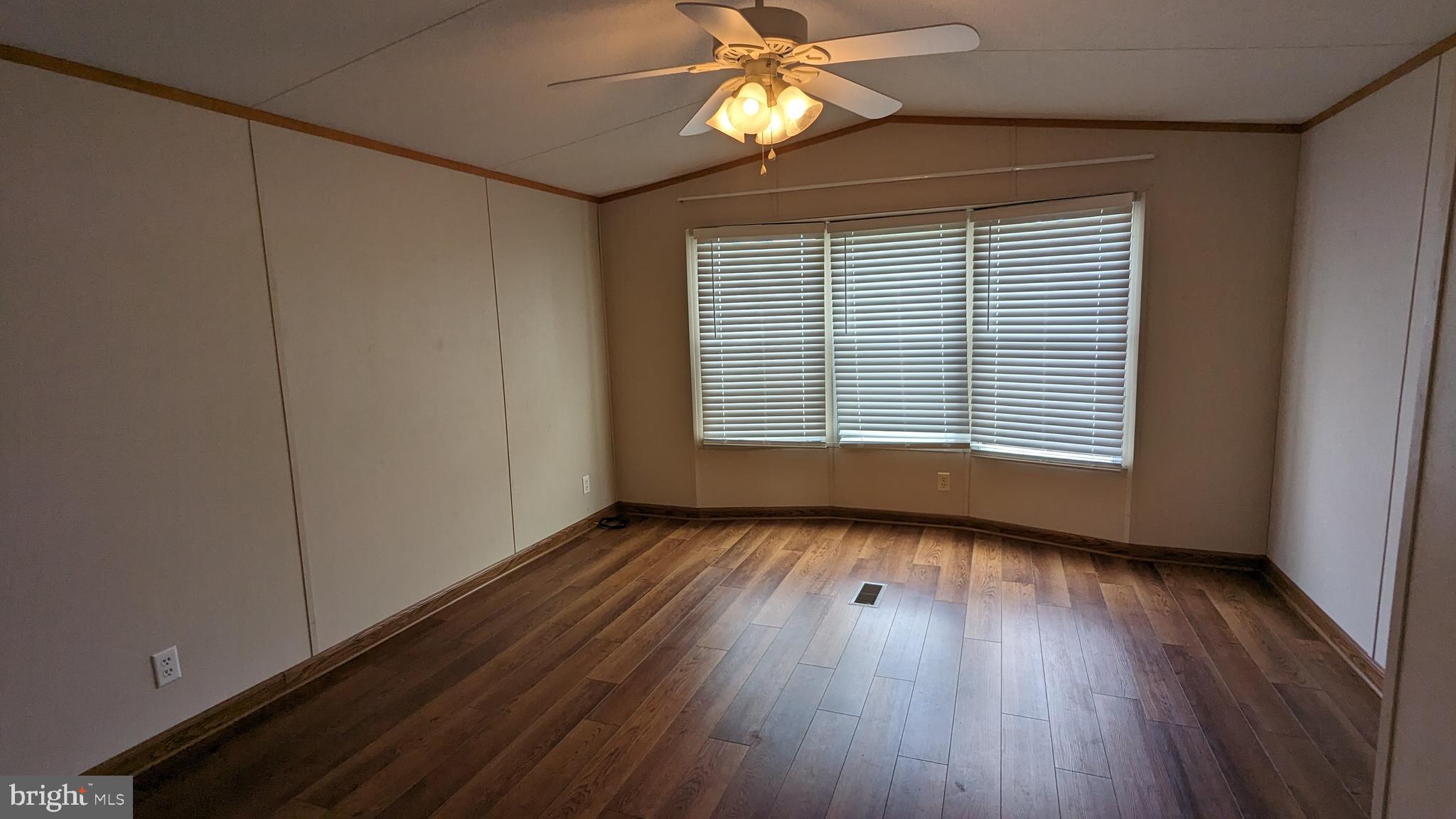 SYCAMORE COURT - Residential