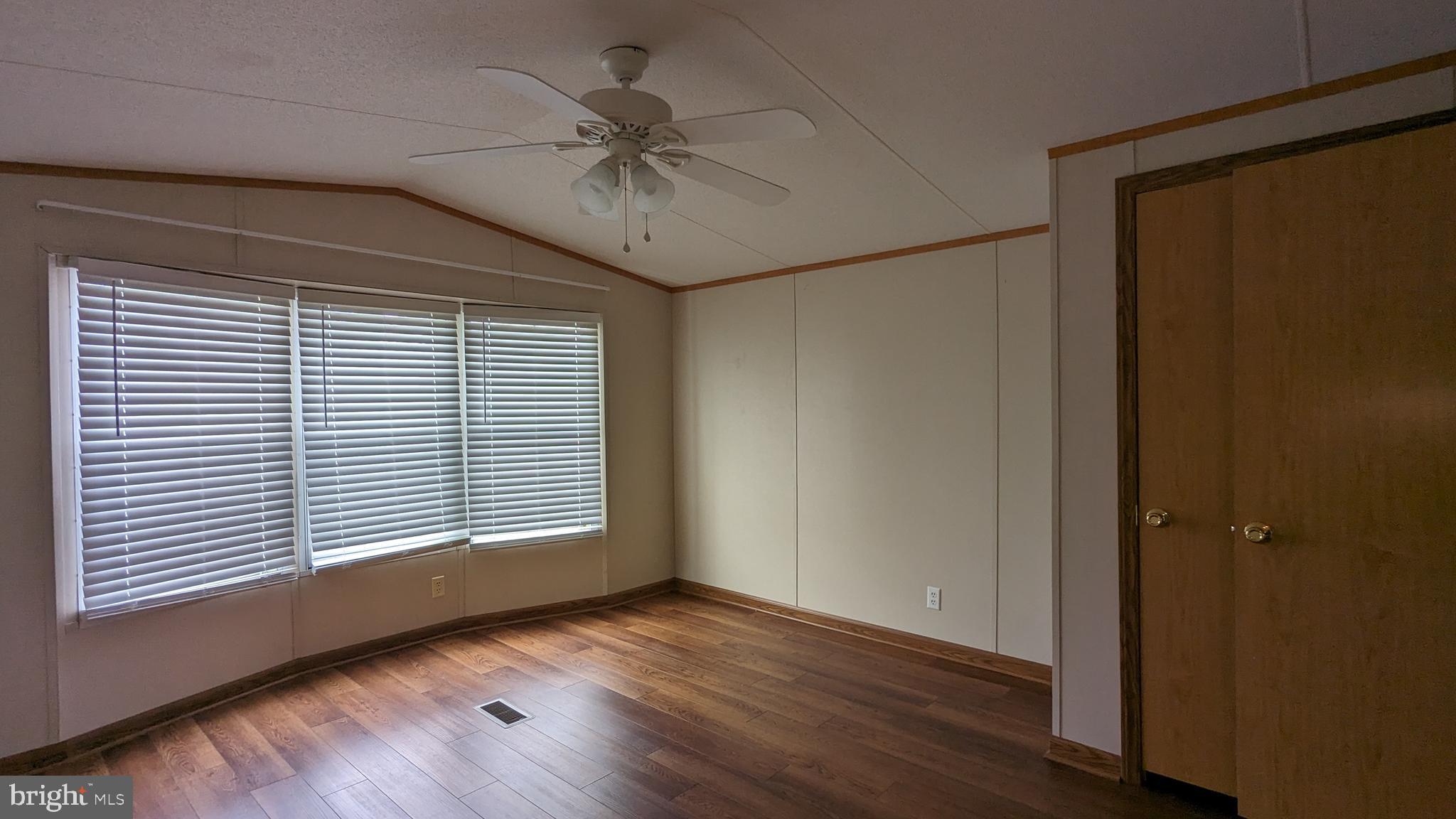 SYCAMORE COURT - Residential