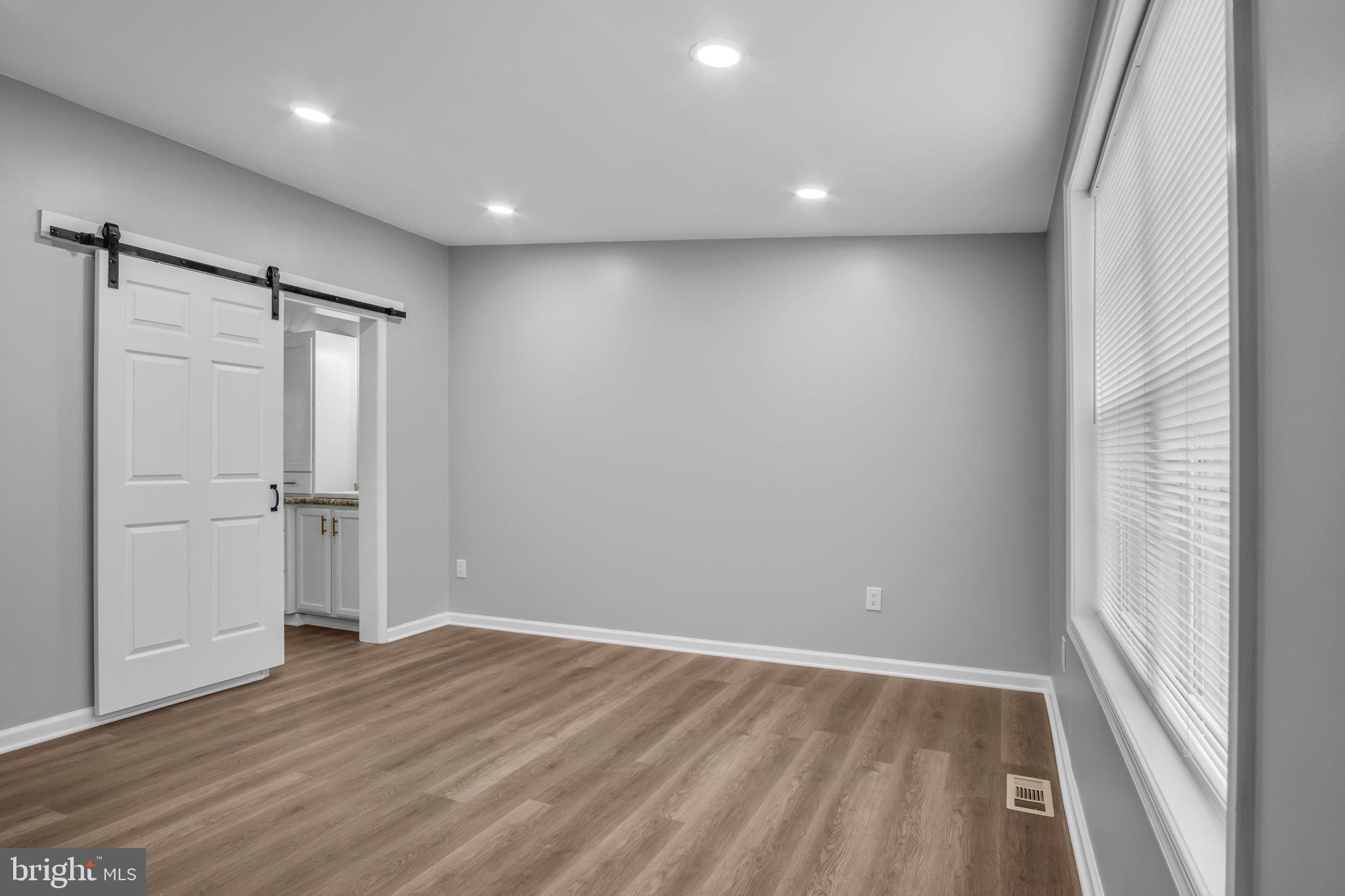 WALMAR MANOR - Residential