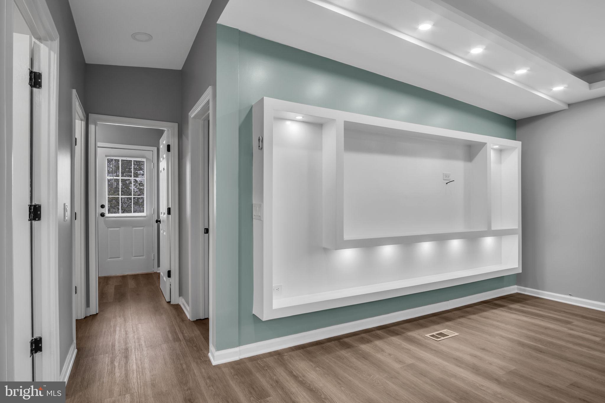 WALMAR MANOR - Residential