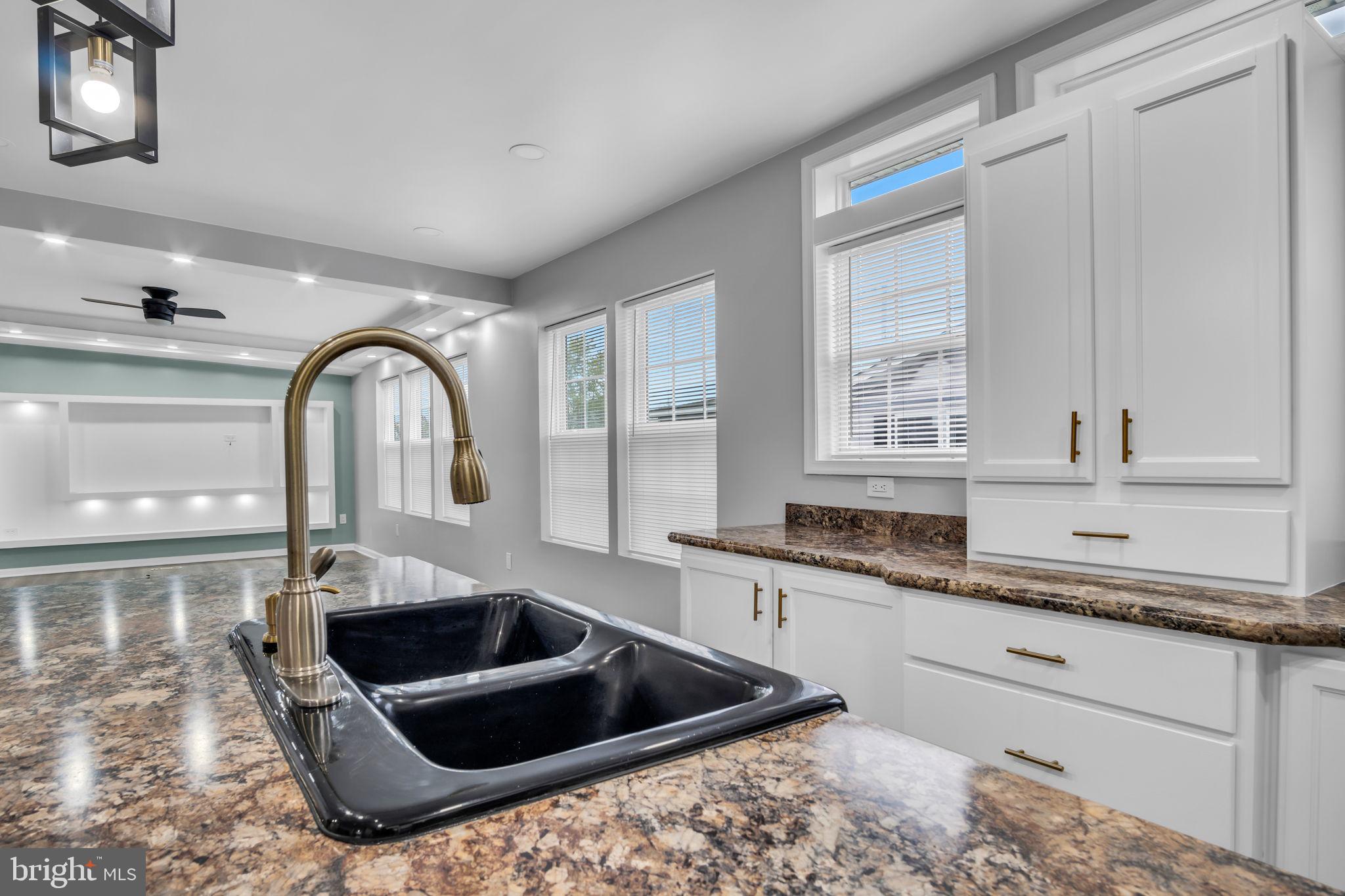 WALMAR MANOR - Residential