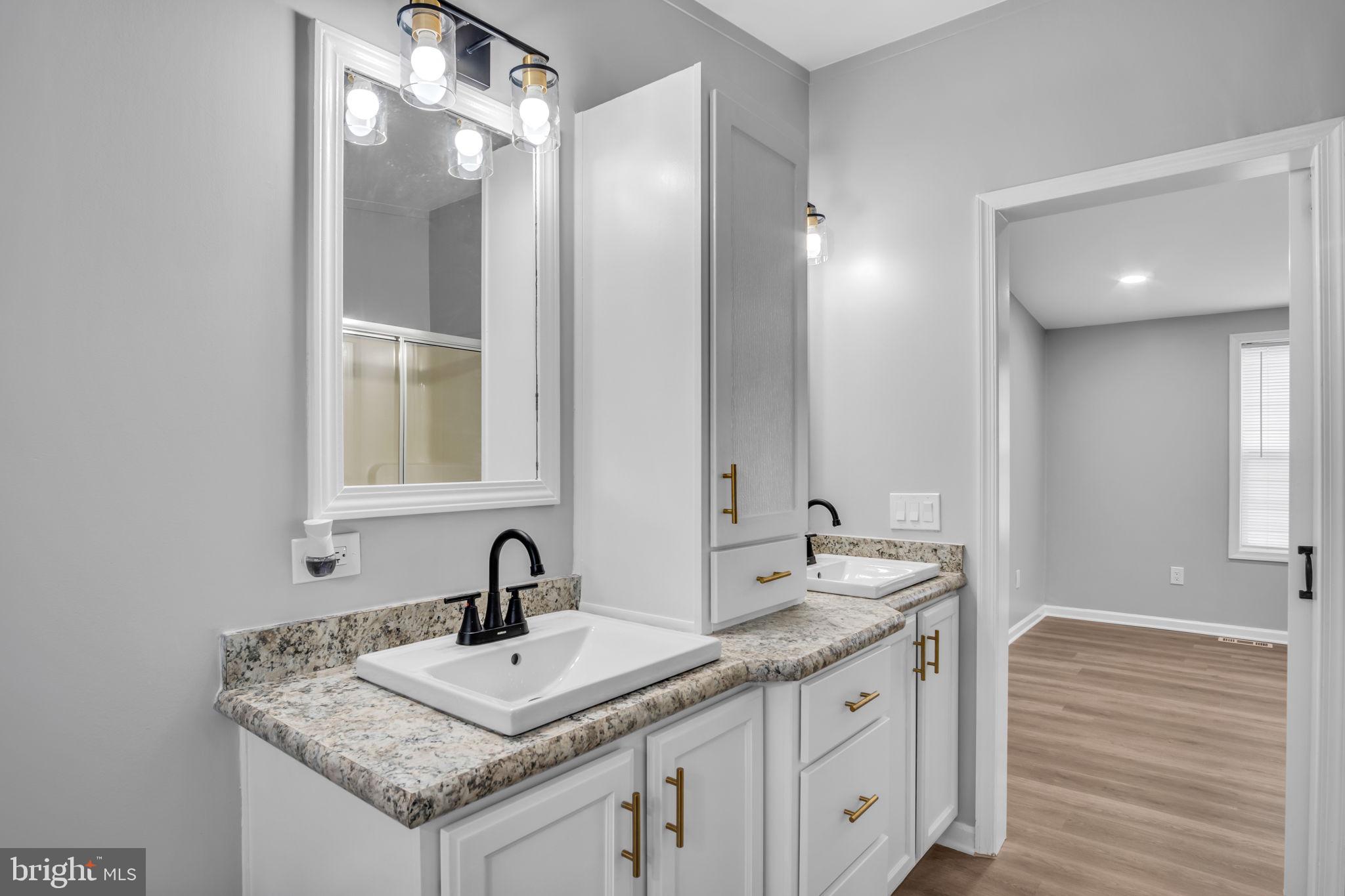 WALMAR MANOR - Residential