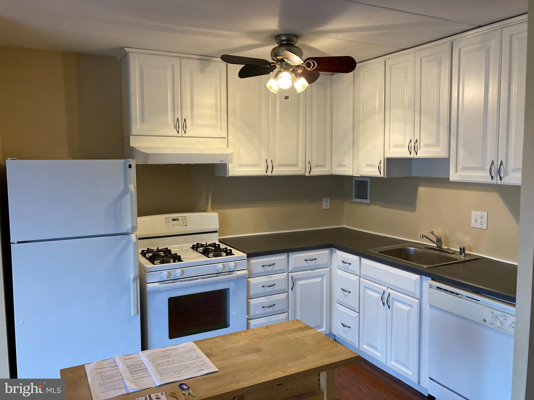 HUNTINGTON CLUB - Residential Lease